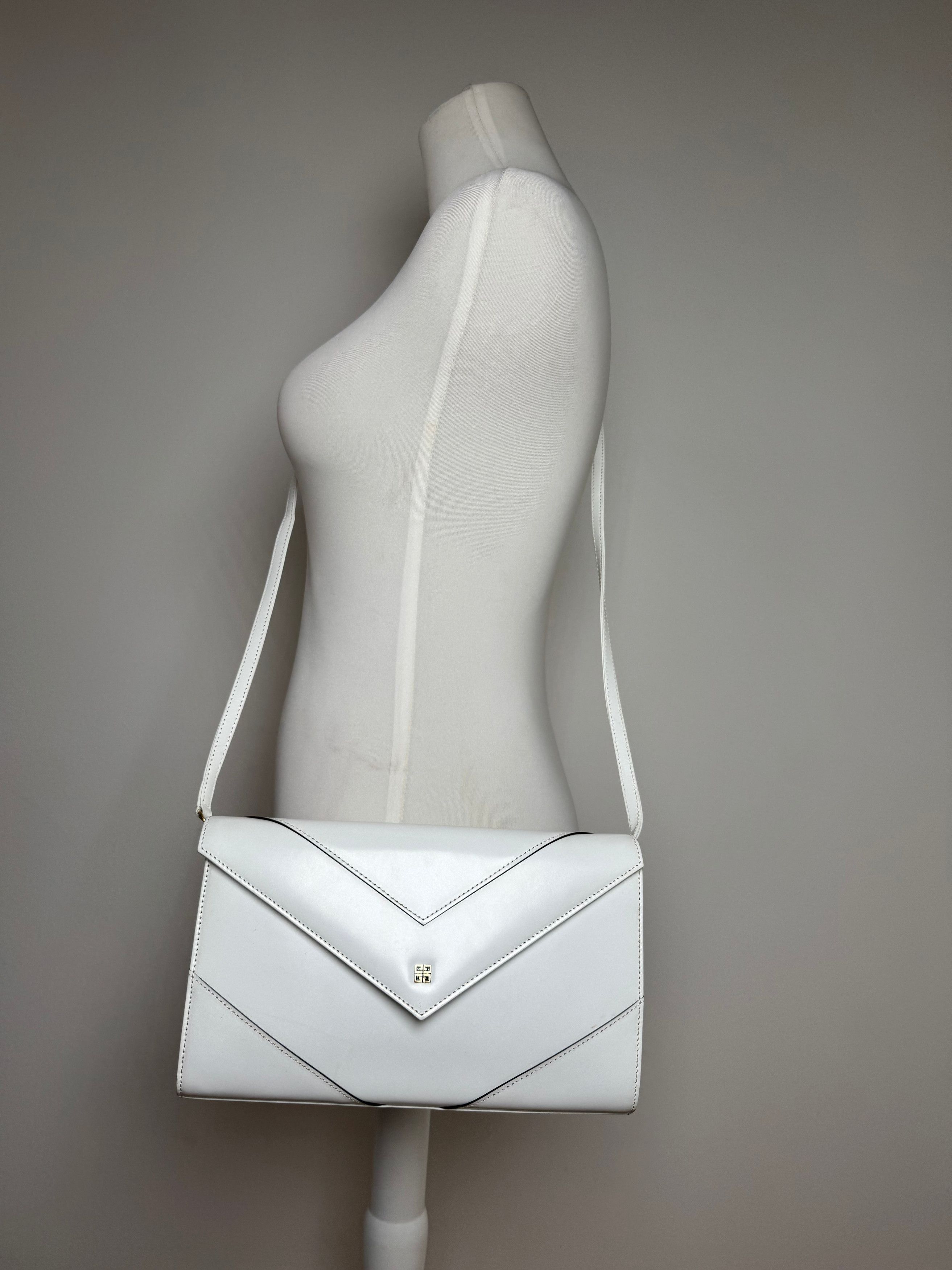 Givenchy Vintage 4G Leather Bag White Size ONE SIZE - 12 Thumbnail