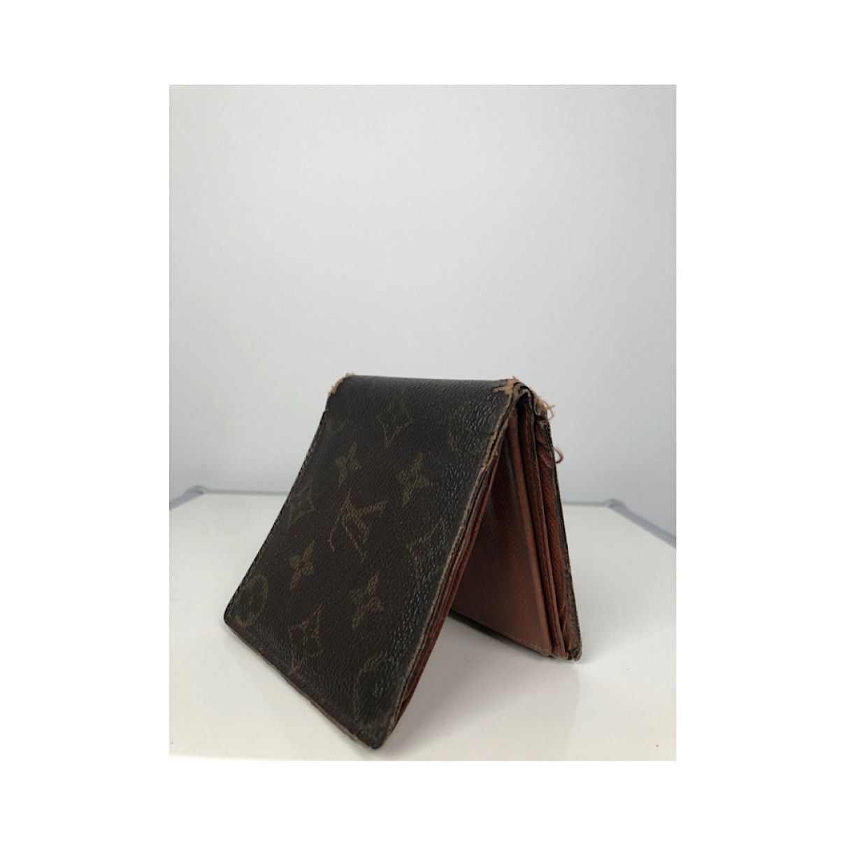 Louis Vuitton Brown Leather Purse Size ONE SIZE - 2 Thumbnail