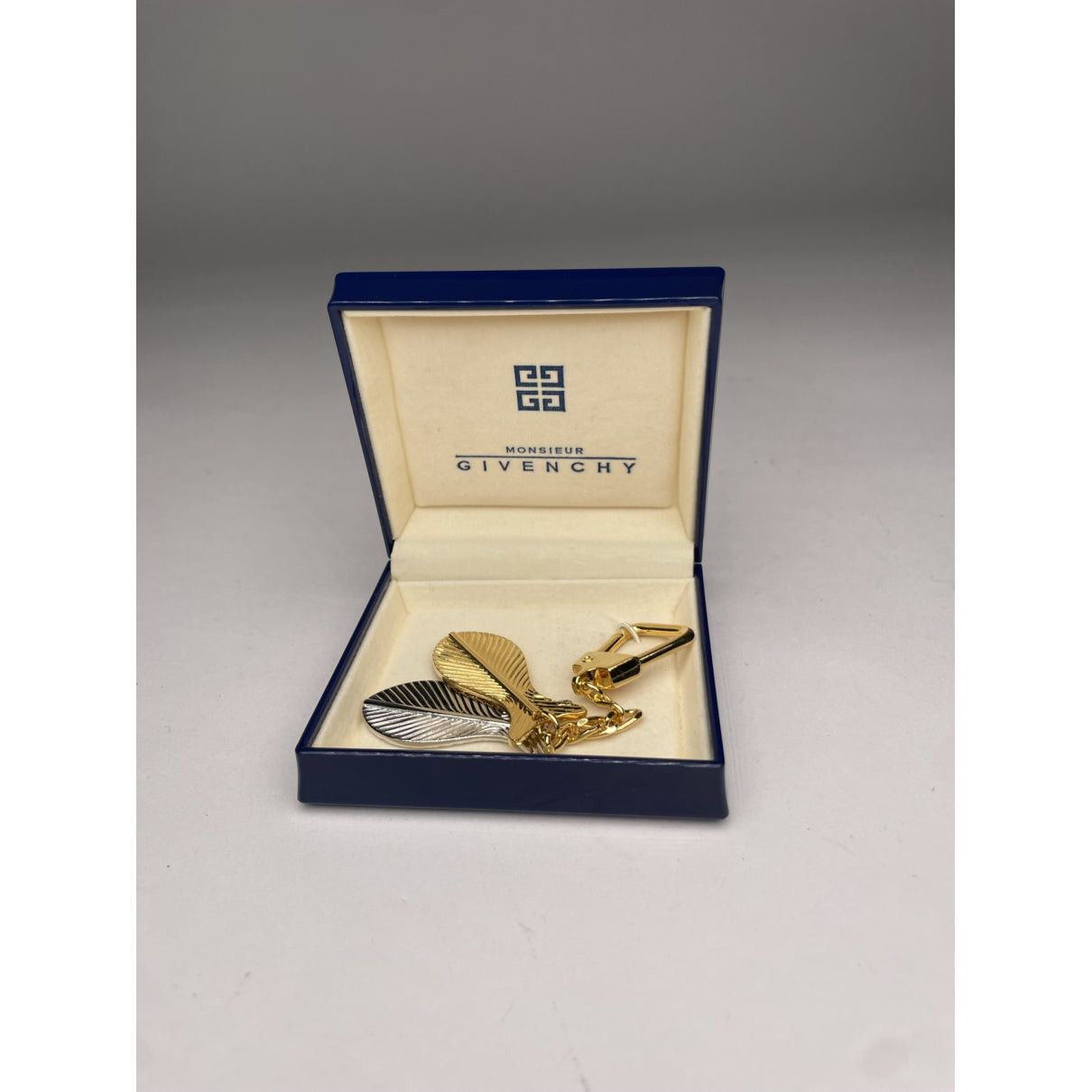Givenchy Gold Steel Pendant Size ONE SIZE - 5 Thumbnail