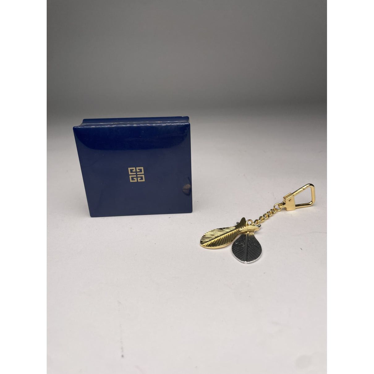 Givenchy Gold Steel Pendant Size ONE SIZE - 2 Thumbnail