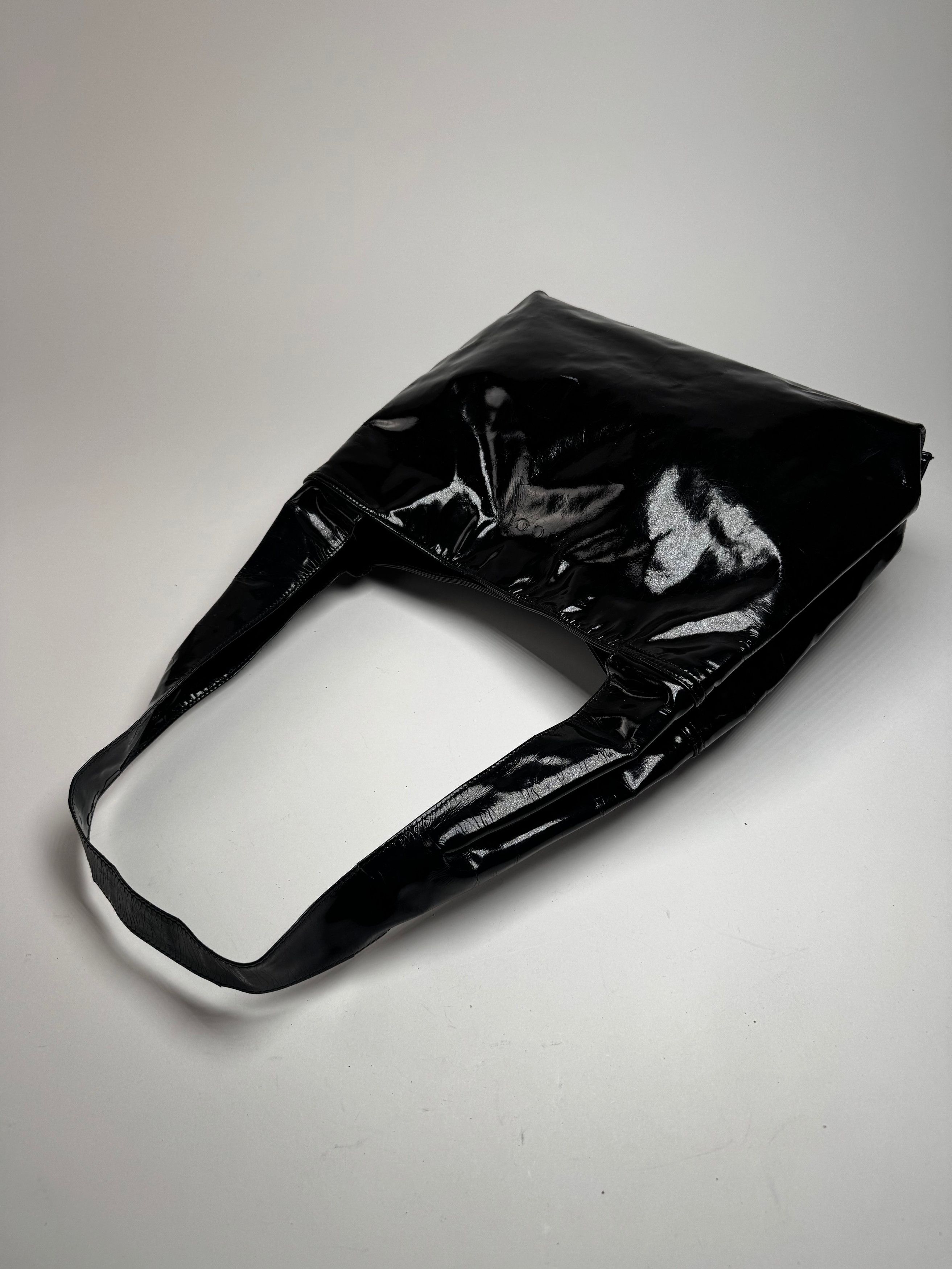 Gucci Vintage Tom Ford Patent Leather Shoulder Bag Black Size ONE SIZE - 10 Thumbnail