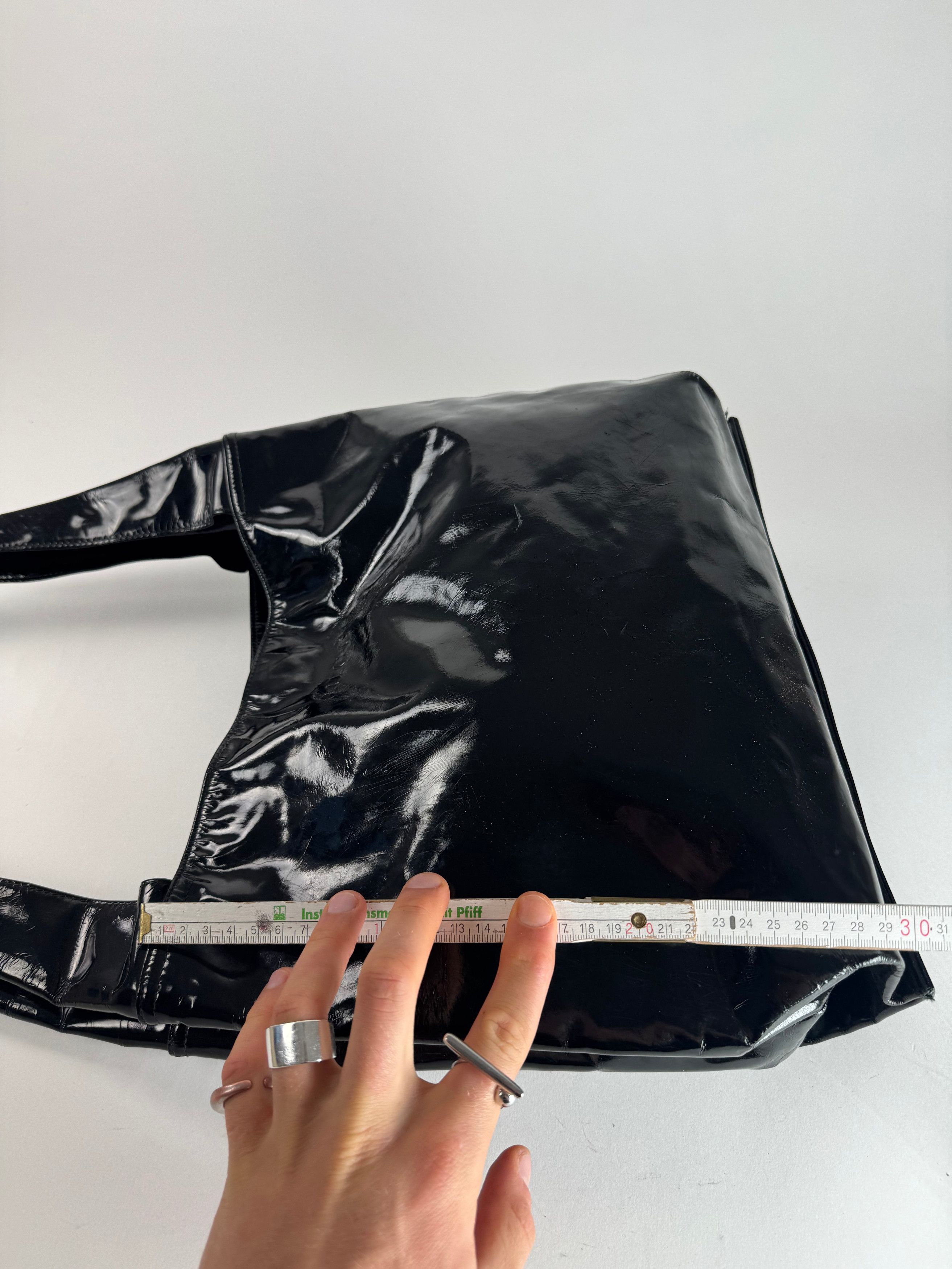 Gucci Vintage Tom Ford Patent Leather Shoulder Bag Black Size ONE SIZE - 13 Thumbnail
