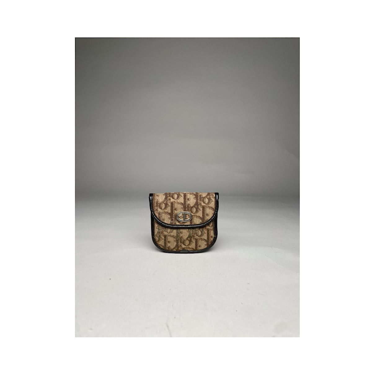 Dior 30 Montaigne Brown Leather Purse Size ONE SIZE - 4 Thumbnail