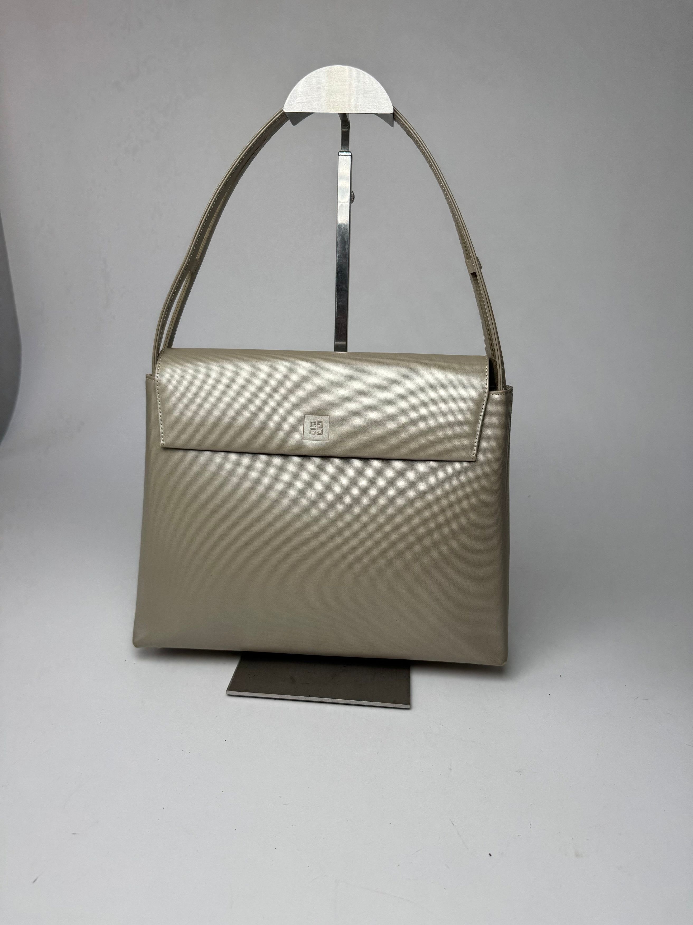 Givenchy Vintage 4G Patent Leather bag grey Size ONE SIZE - 9 Thumbnail