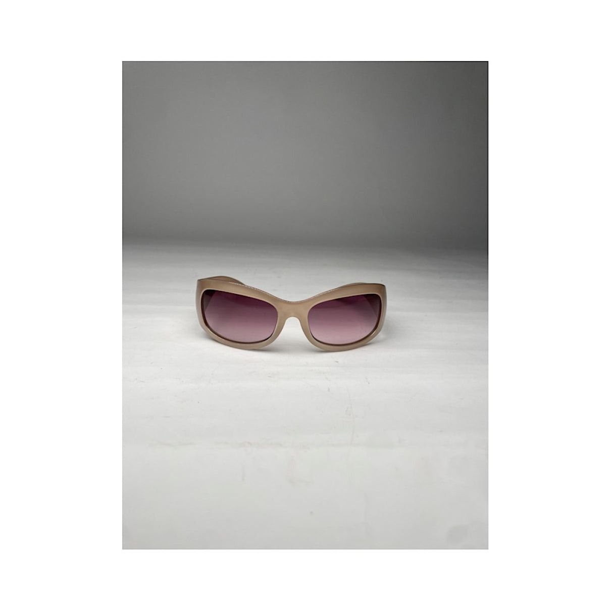 Fendi Pink Plastic Sunglasses Size ONE SIZE - 4 Thumbnail