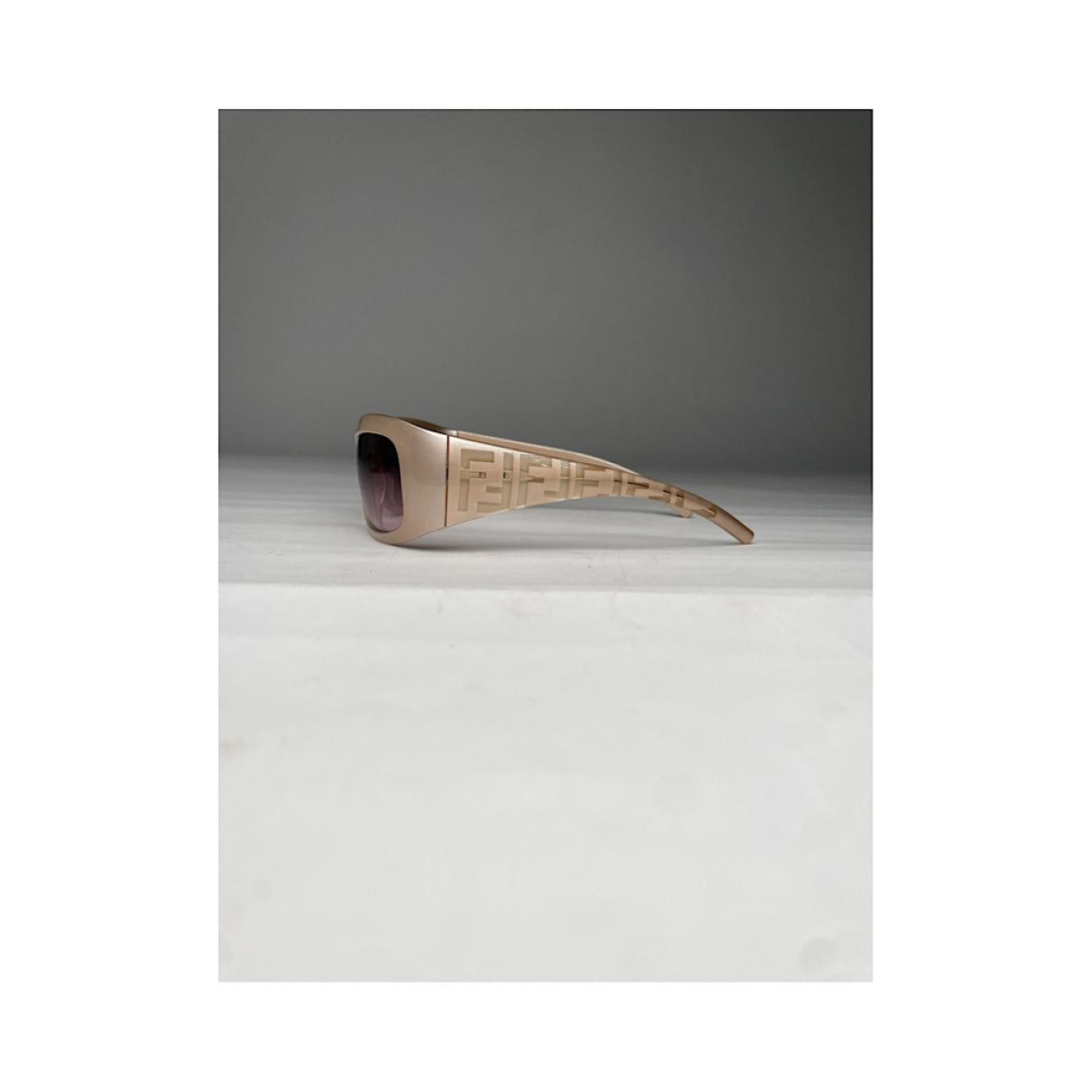 Fendi Pink Plastic Sunglasses Size ONE SIZE - 2 Thumbnail