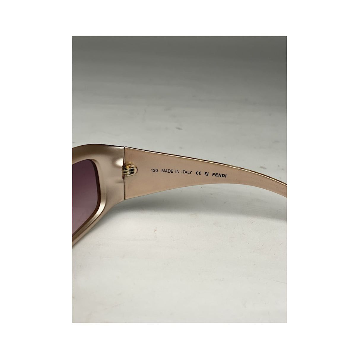 Fendi Pink Plastic Sunglasses Size ONE SIZE - 3 Thumbnail