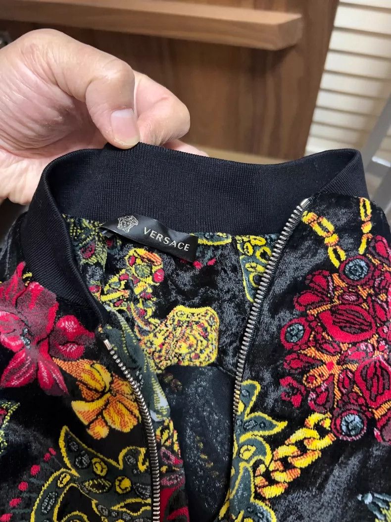 Versace Versace Heavy Embroidered Bomber Jacket - dmc Size US M / EU 48-50 / 2 - 2 Thumbnail