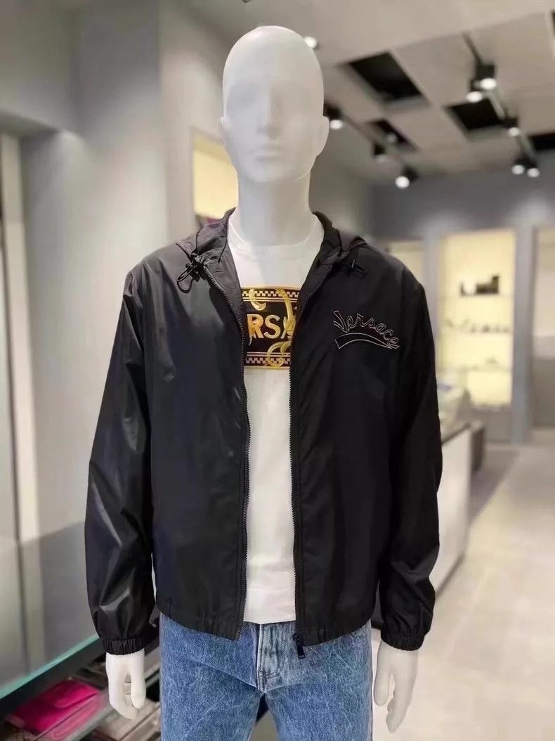 Versace Versace Men's Black Hooded Windbreaker Jacket - dmc Size US XL / EU 56 / 4 - 5 Thumbnail