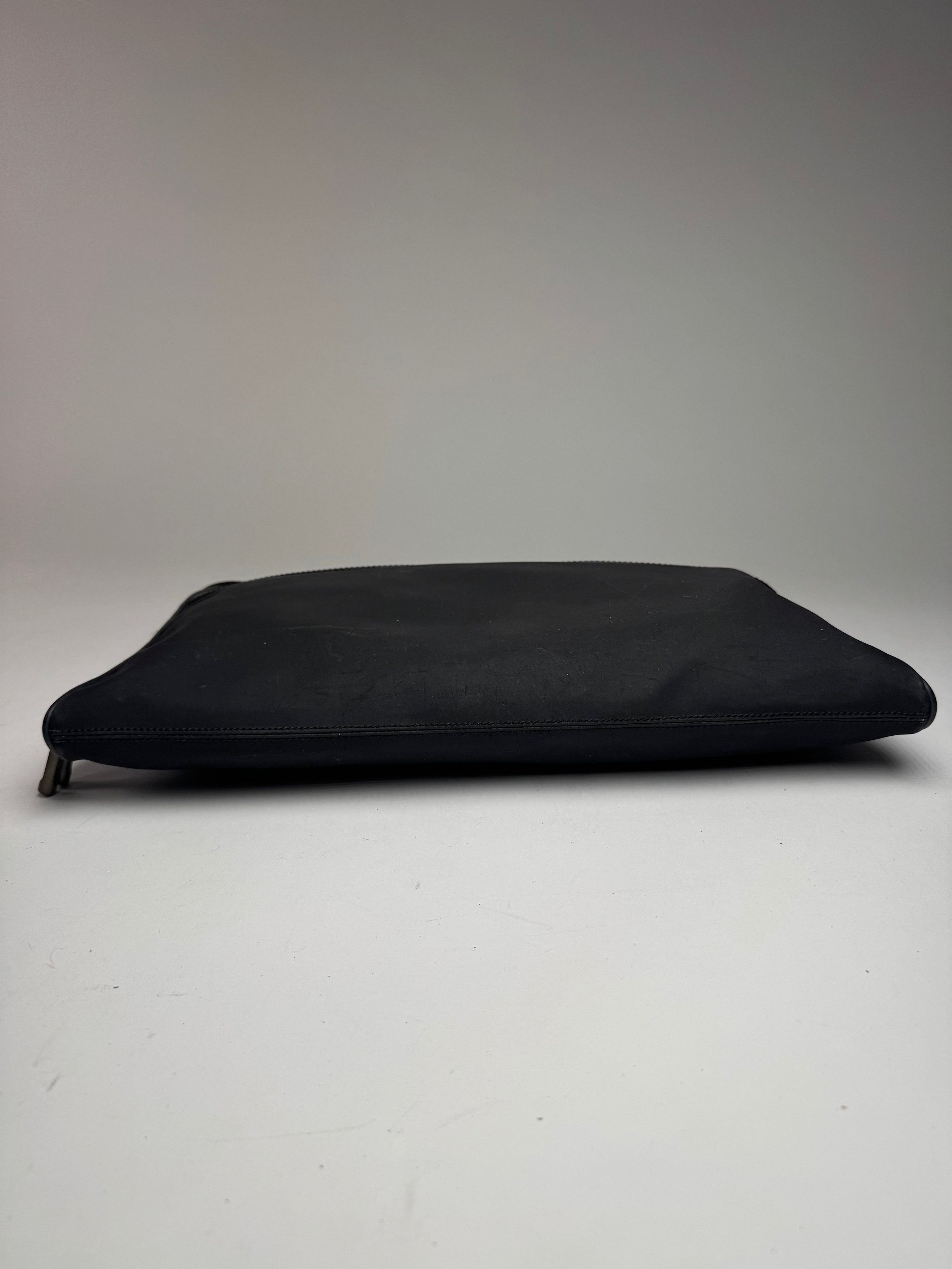Celine Vintage Paris Leather Clutch Black Size ONE SIZE - 9 Thumbnail