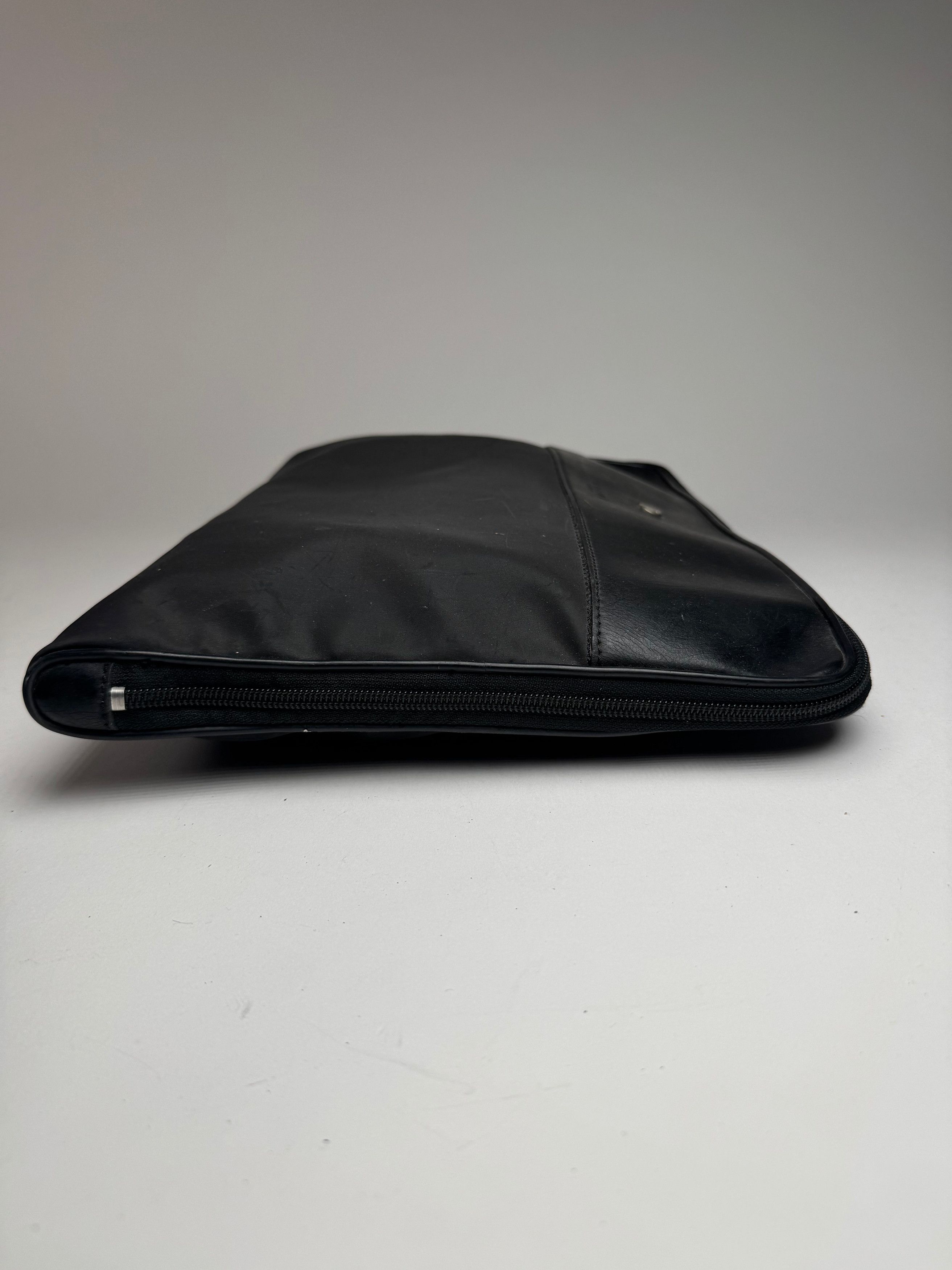Celine Vintage Paris Leather Clutch Black Size ONE SIZE - 8 Thumbnail