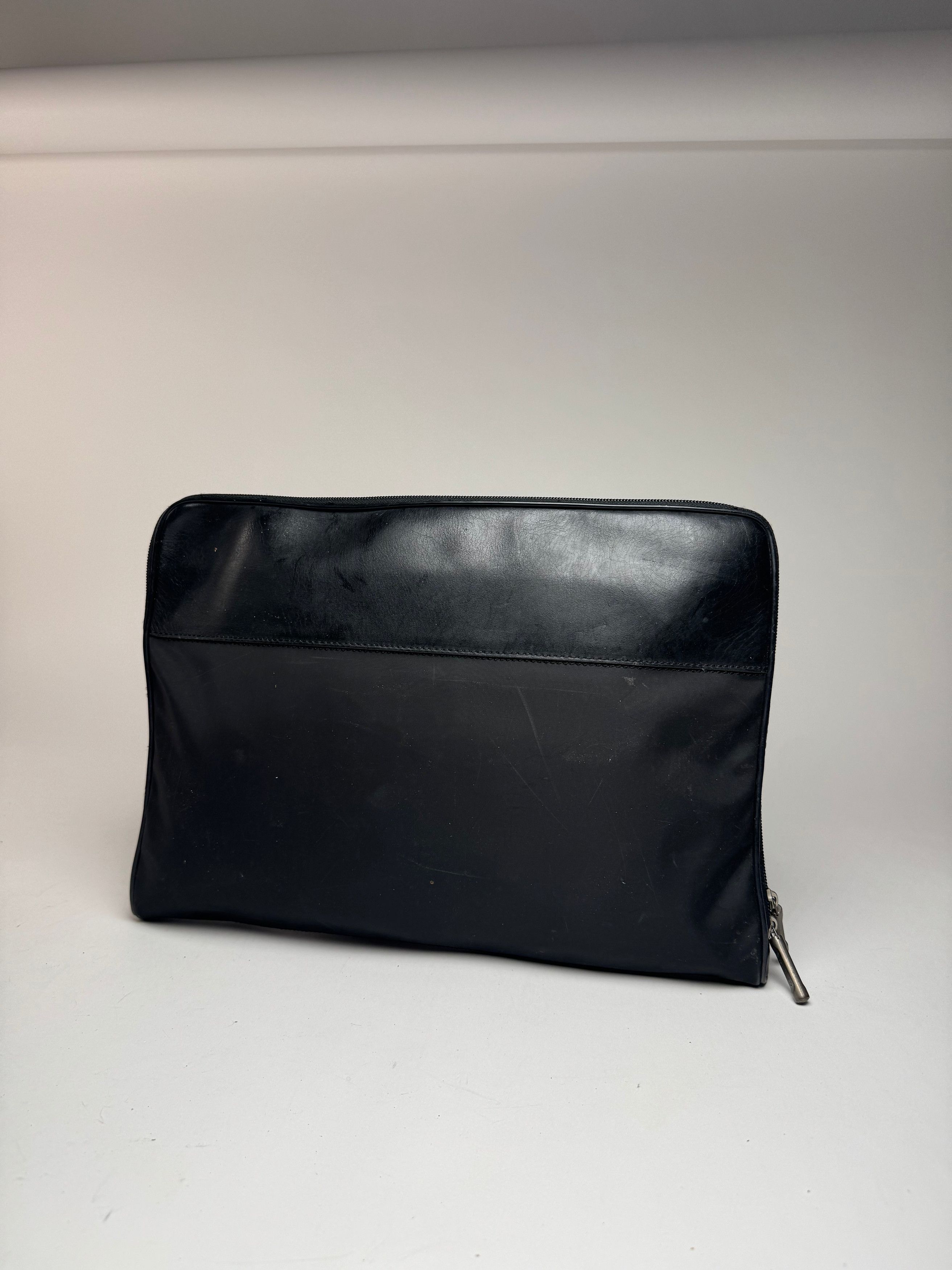 Celine Vintage Paris Leather Clutch Black Size ONE SIZE - 2 Thumbnail