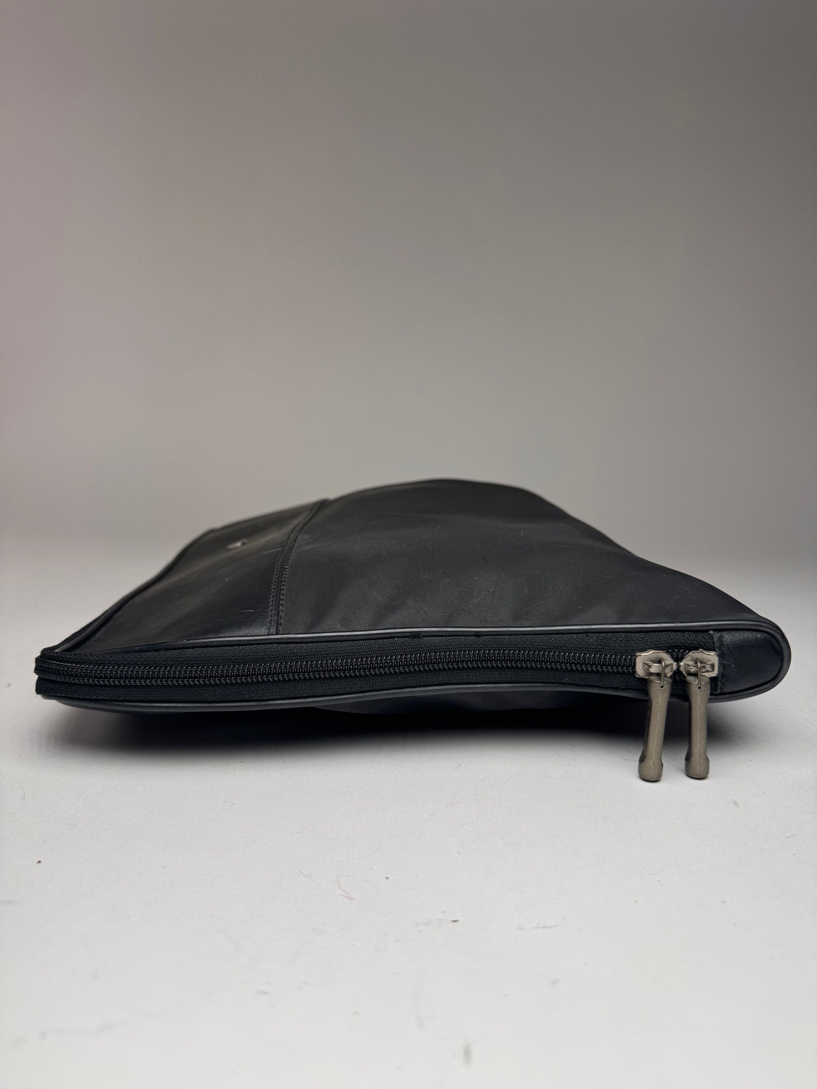 Celine Vintage Paris Leather Clutch Black Size ONE SIZE - 6 Thumbnail