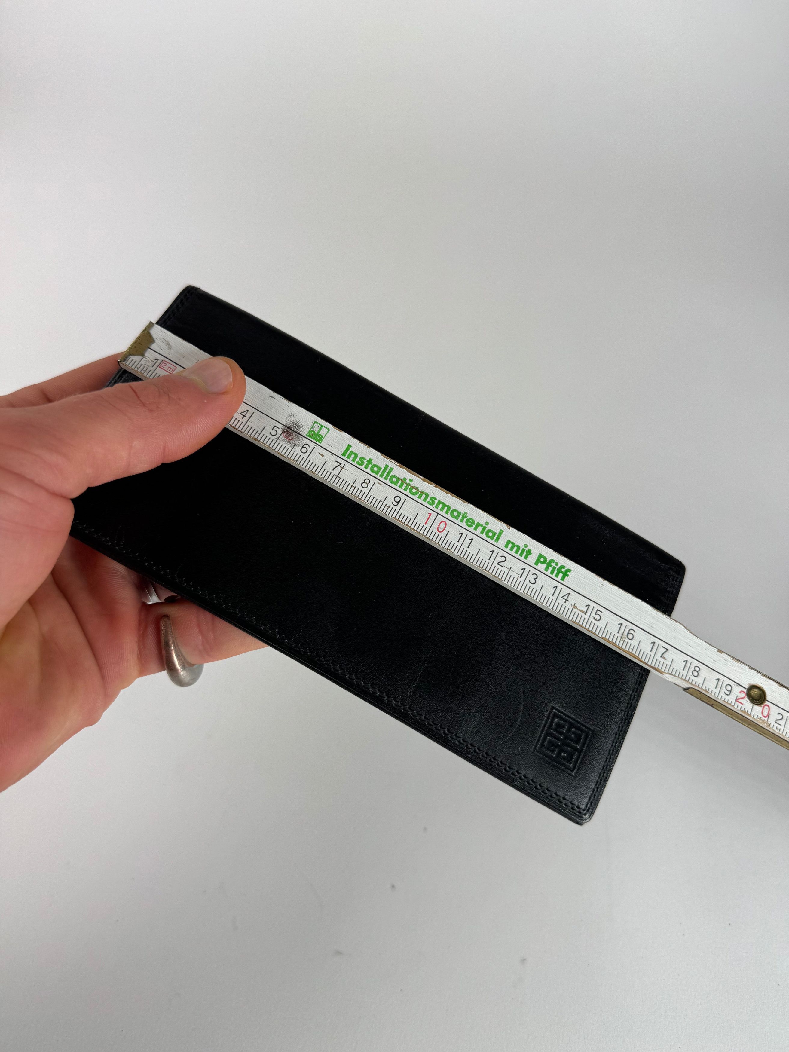 Givenchy Vintage Leather Card Holder / ID holder black Size ONE SIZE - 8 Thumbnail