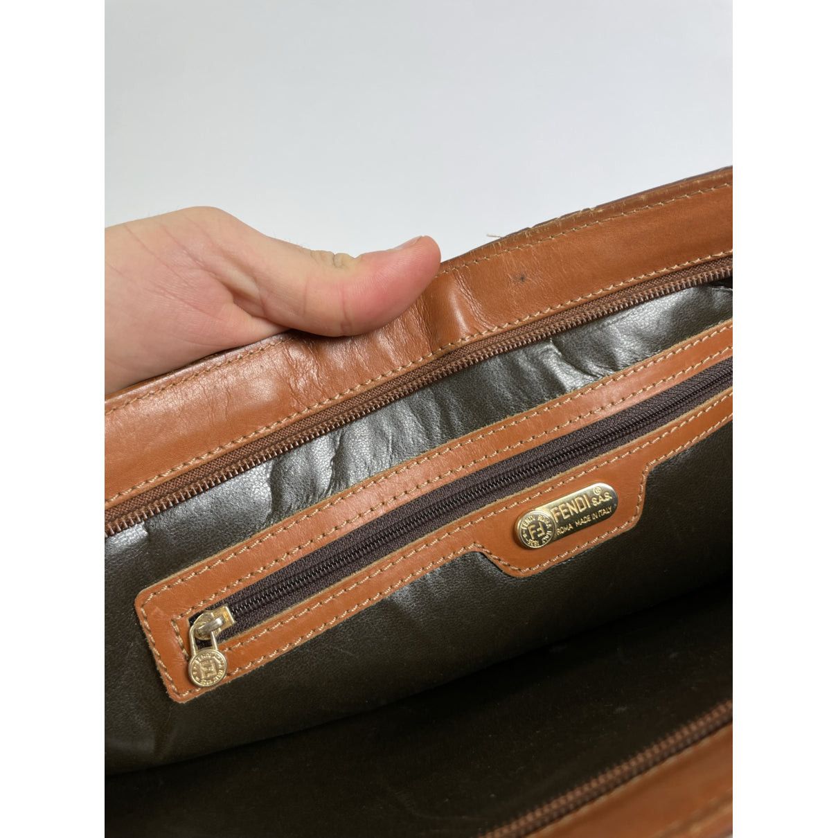 Fendi Baguette Brown Leather Clutch Bag Size ONE SIZE - 3 Thumbnail