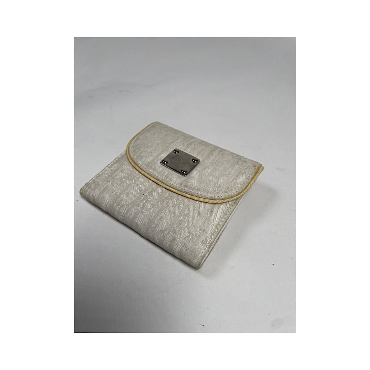 Dior 30 Montaigne White Leather Wallet Size ONE SIZE - 3 Thumbnail