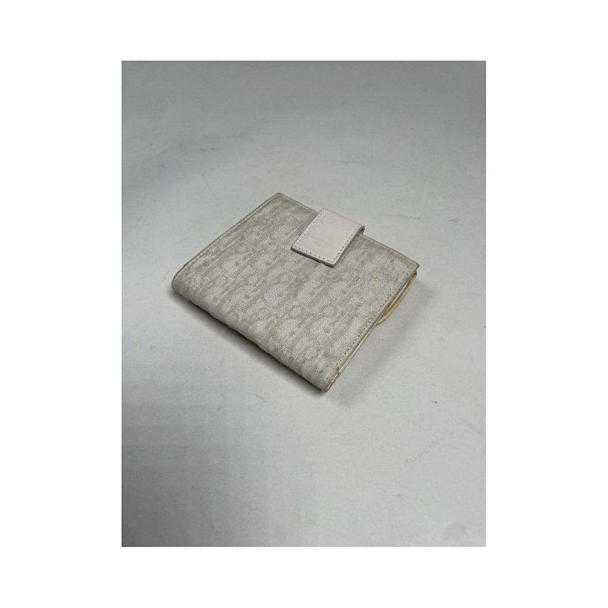 Dior 30 Montaigne White Leather Wallet Size ONE SIZE - 4 Thumbnail