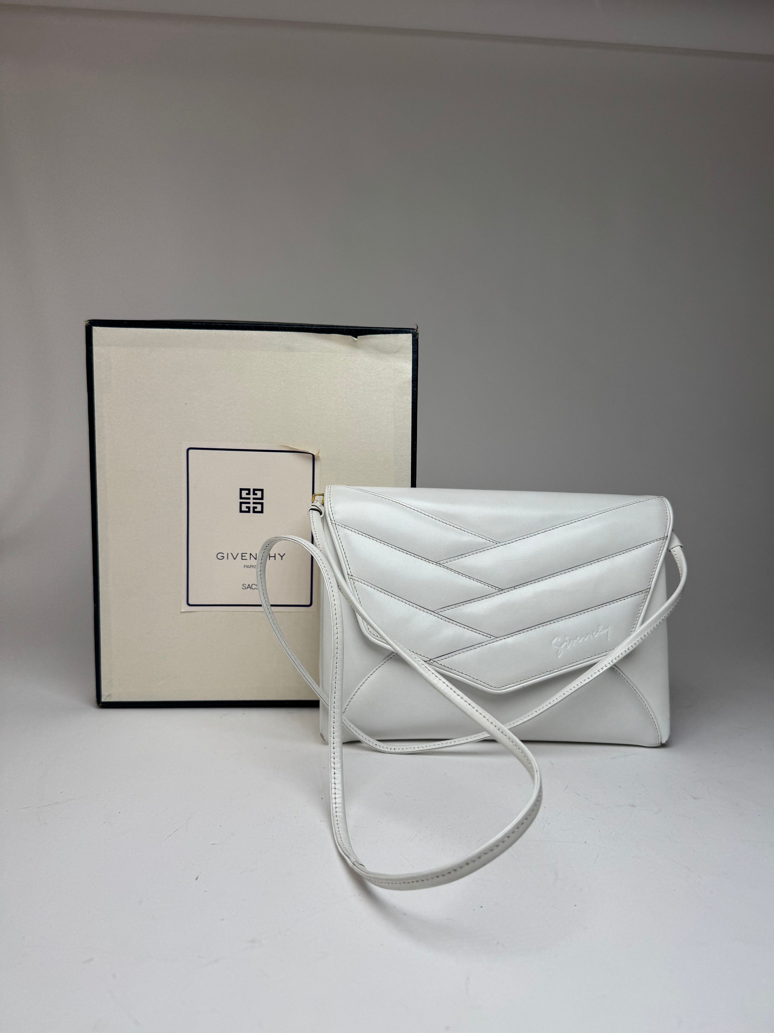 Givenchy Vintage 4G Leather Bag white Size ONE SIZE - 14 Thumbnail