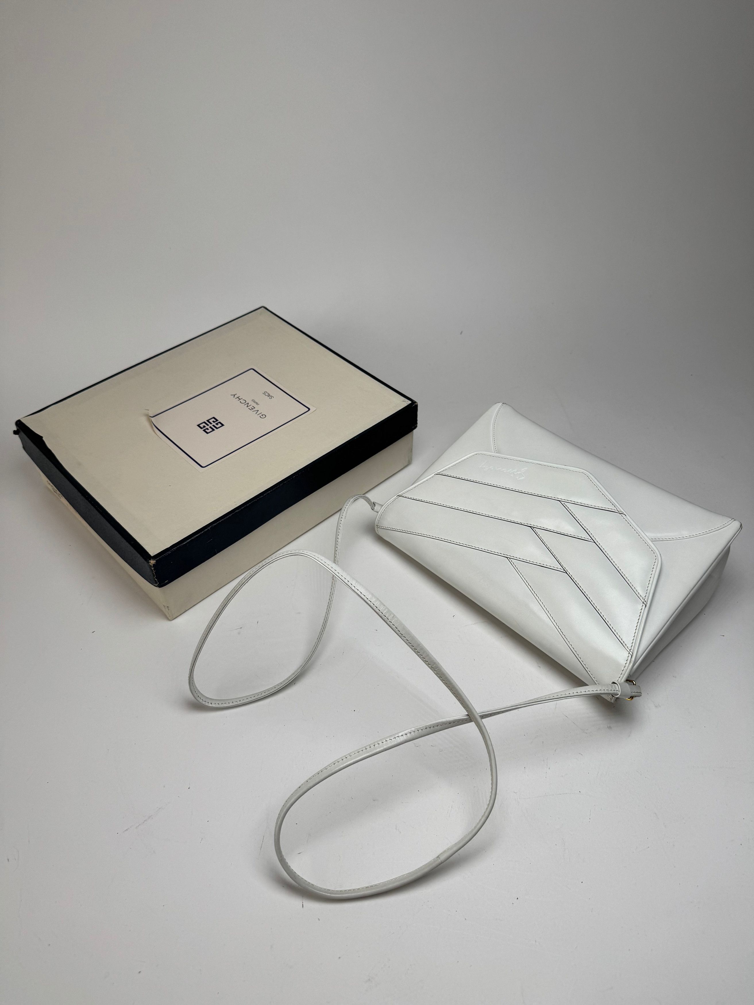 Givenchy Vintage 4G Leather Bag white Size ONE SIZE - 6 Thumbnail