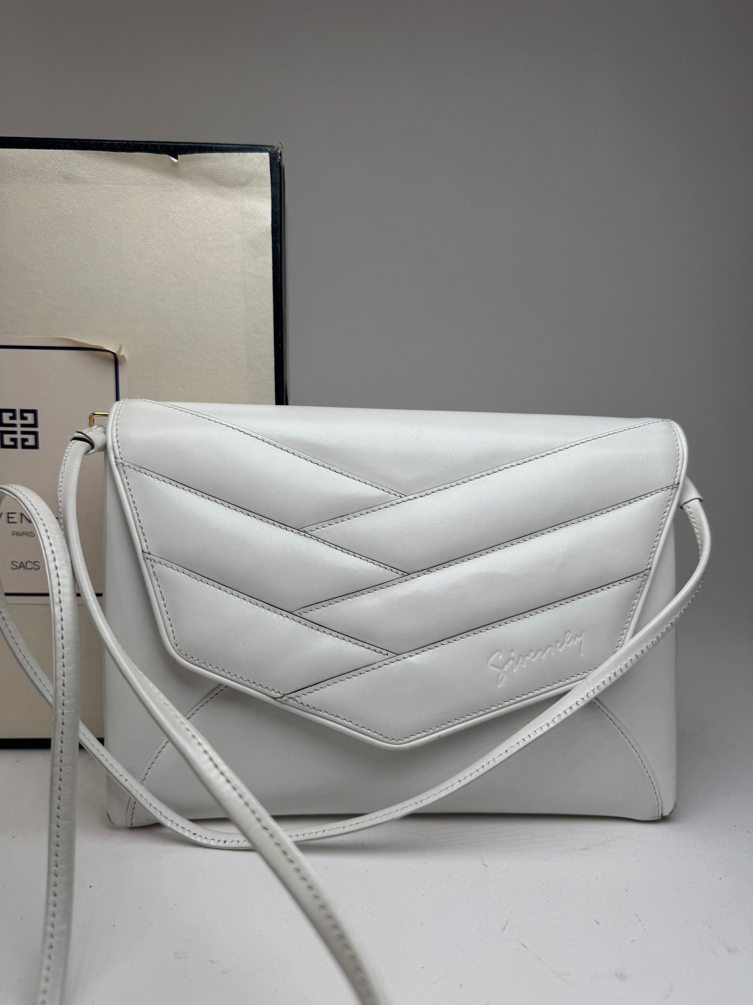 Givenchy Vintage 4G Leather Bag white Size ONE SIZE - 13 Thumbnail