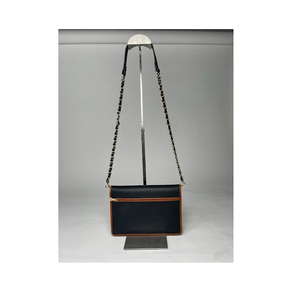Bottega Veneta Clip Black Leather Handbag Size ONE SIZE - 2 Thumbnail