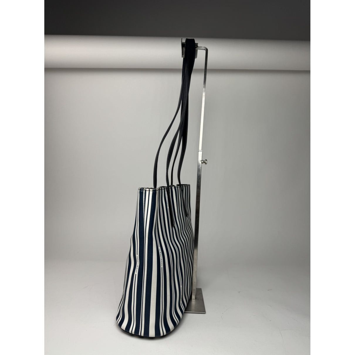 Courreges Courrèges Navy Leather Handbag Size ONE SIZE - 3 Thumbnail