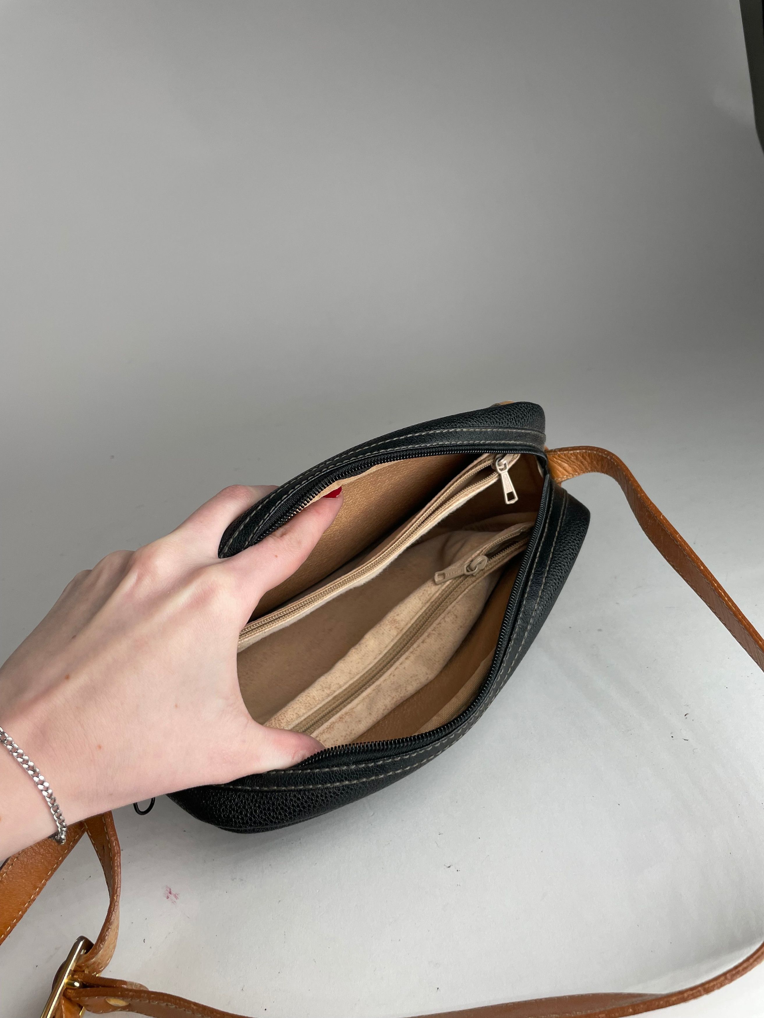 Courreges Vintage Paris Leather Crossbody Bag Black Brown Size ONE SIZE - 13 Thumbnail