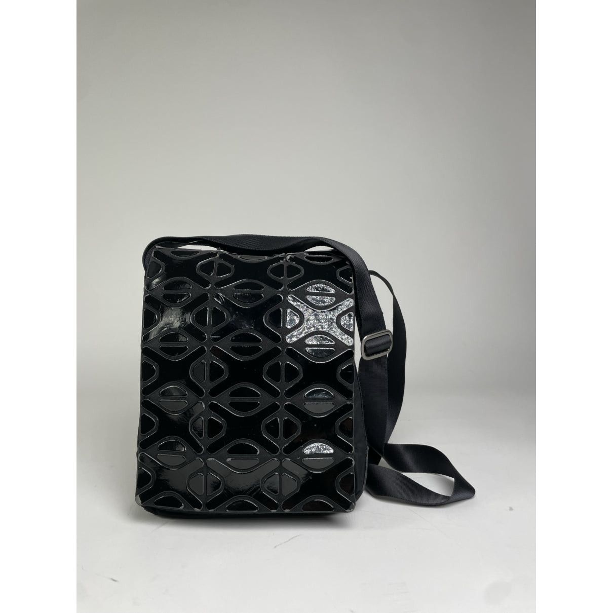 Other Pleats Please Black Vegan Leather Handbag Size ONE SIZE - 2 Thumbnail