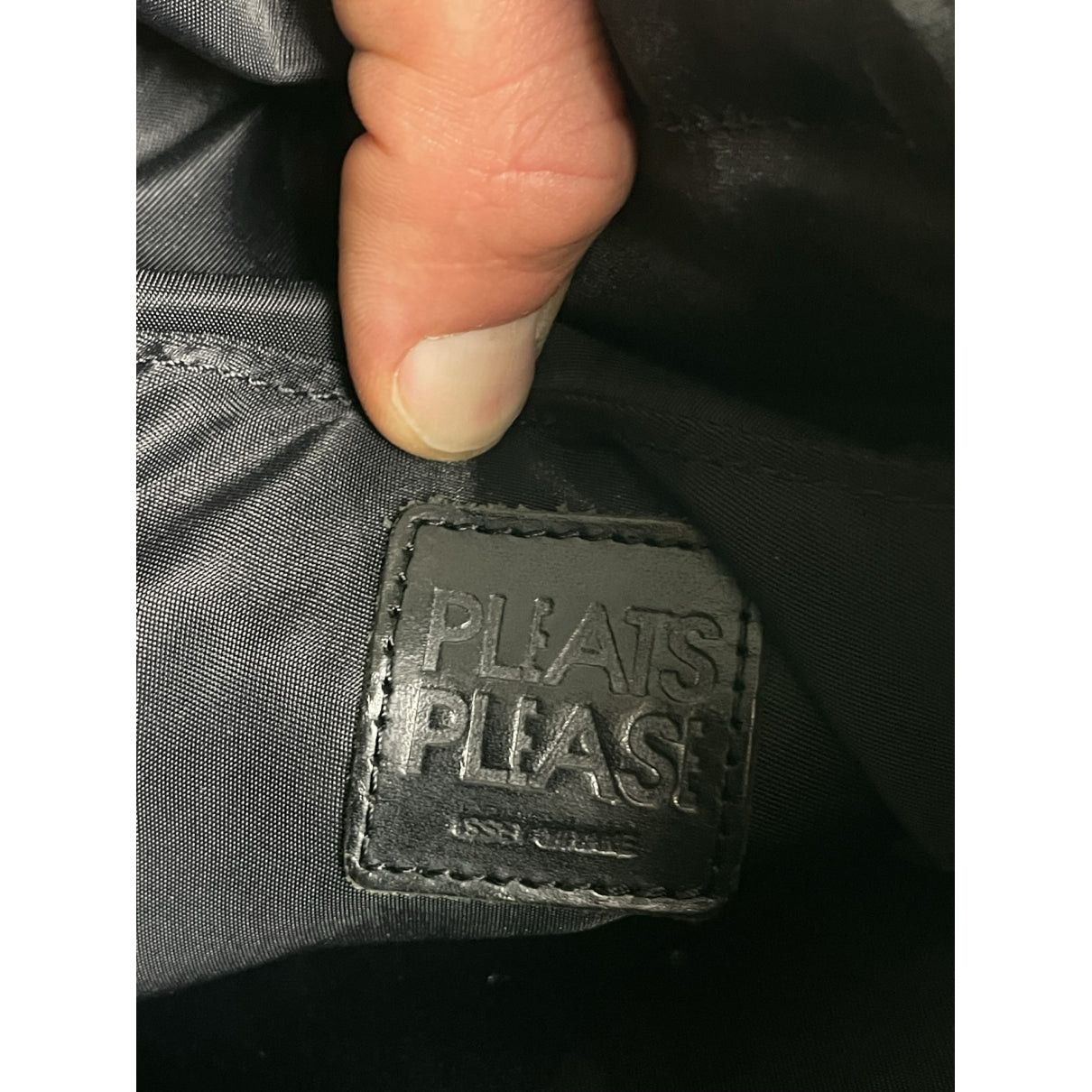 Other Pleats Please Black Vegan Leather Handbag Size ONE SIZE - 5 Thumbnail