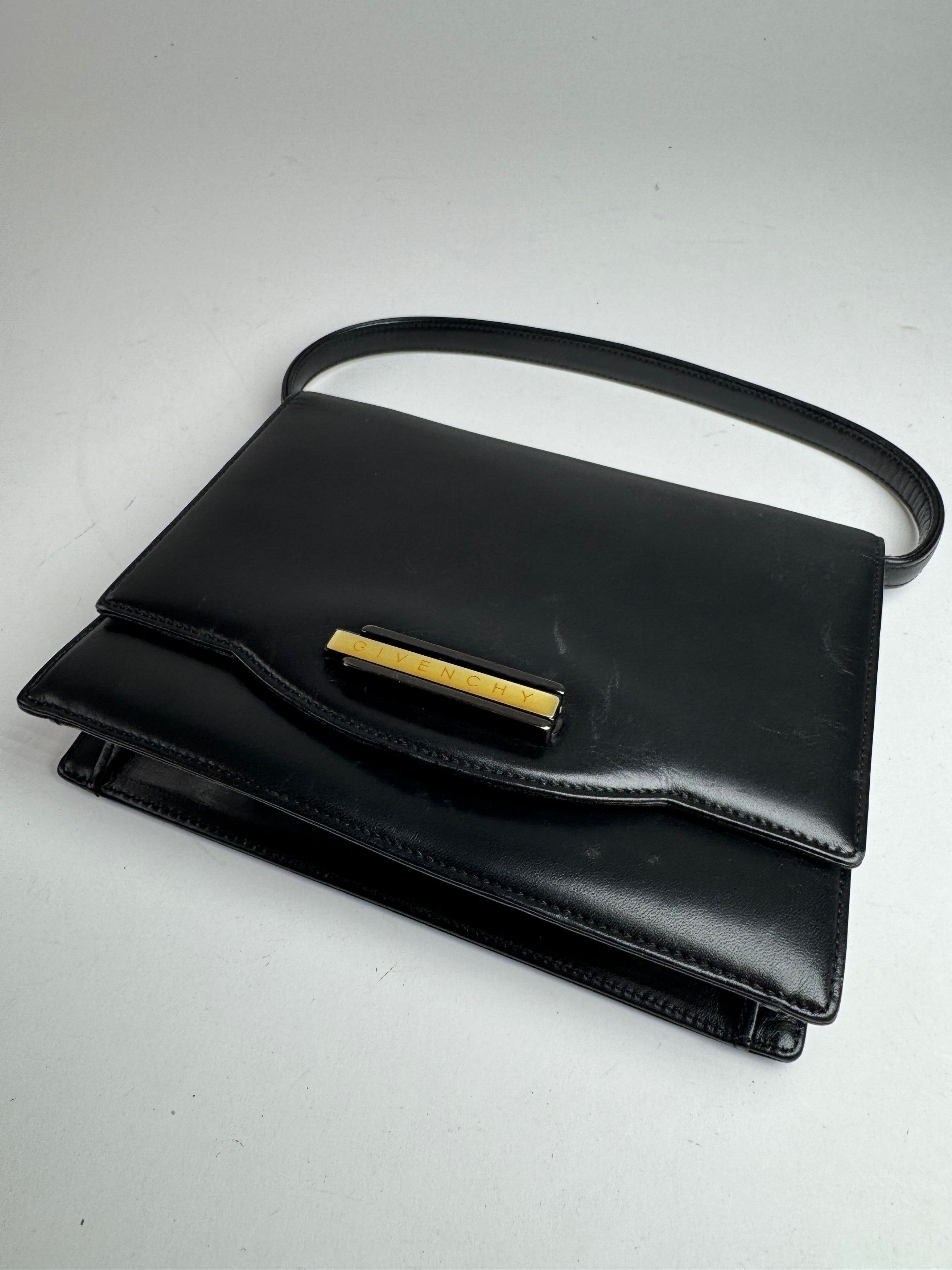 Givenchy Vintage Whip Leather Bag Black Size ONE SIZE - 6 Thumbnail