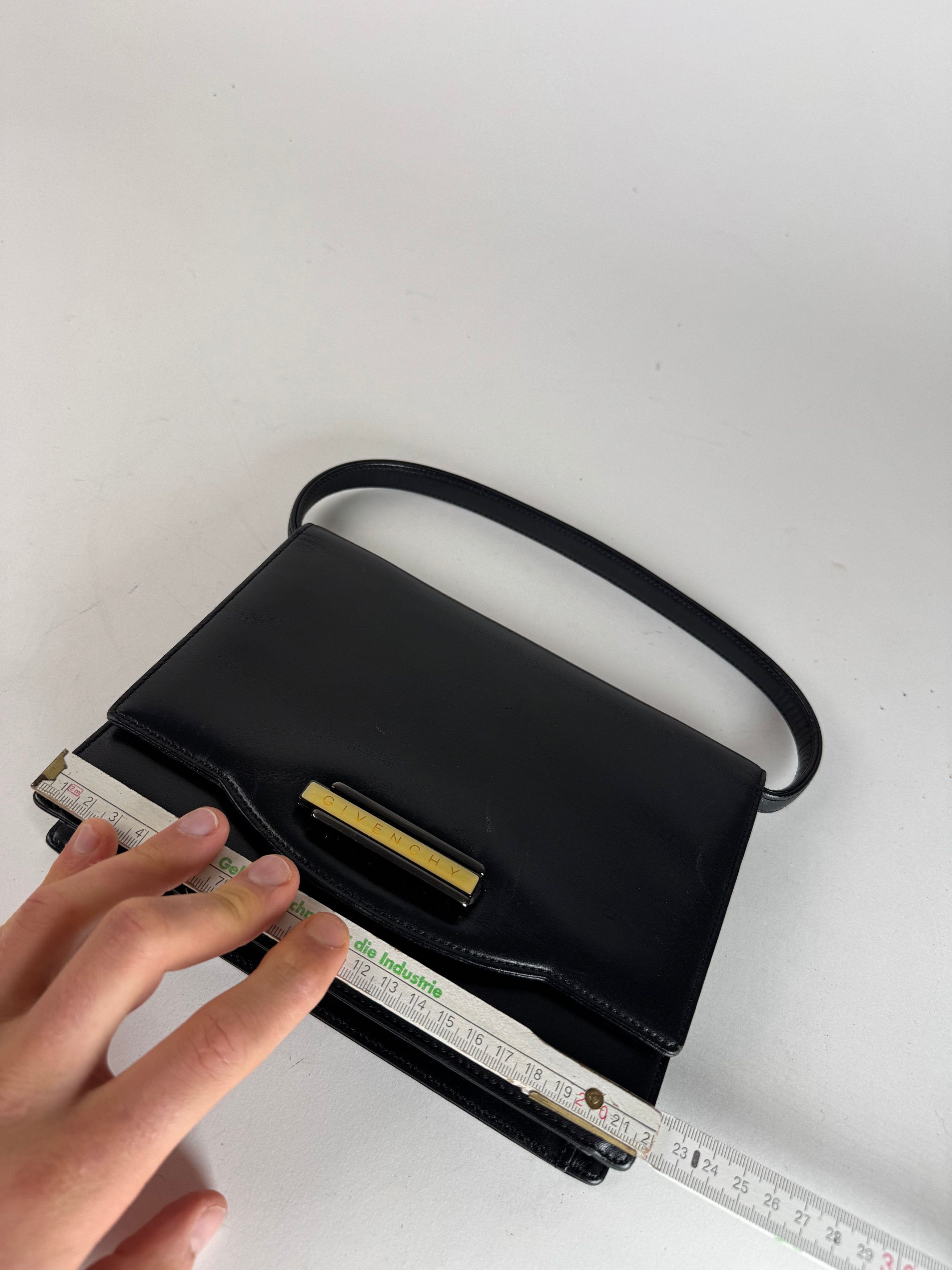 Givenchy Vintage Whip Leather Bag Black Size ONE SIZE - 8 Thumbnail