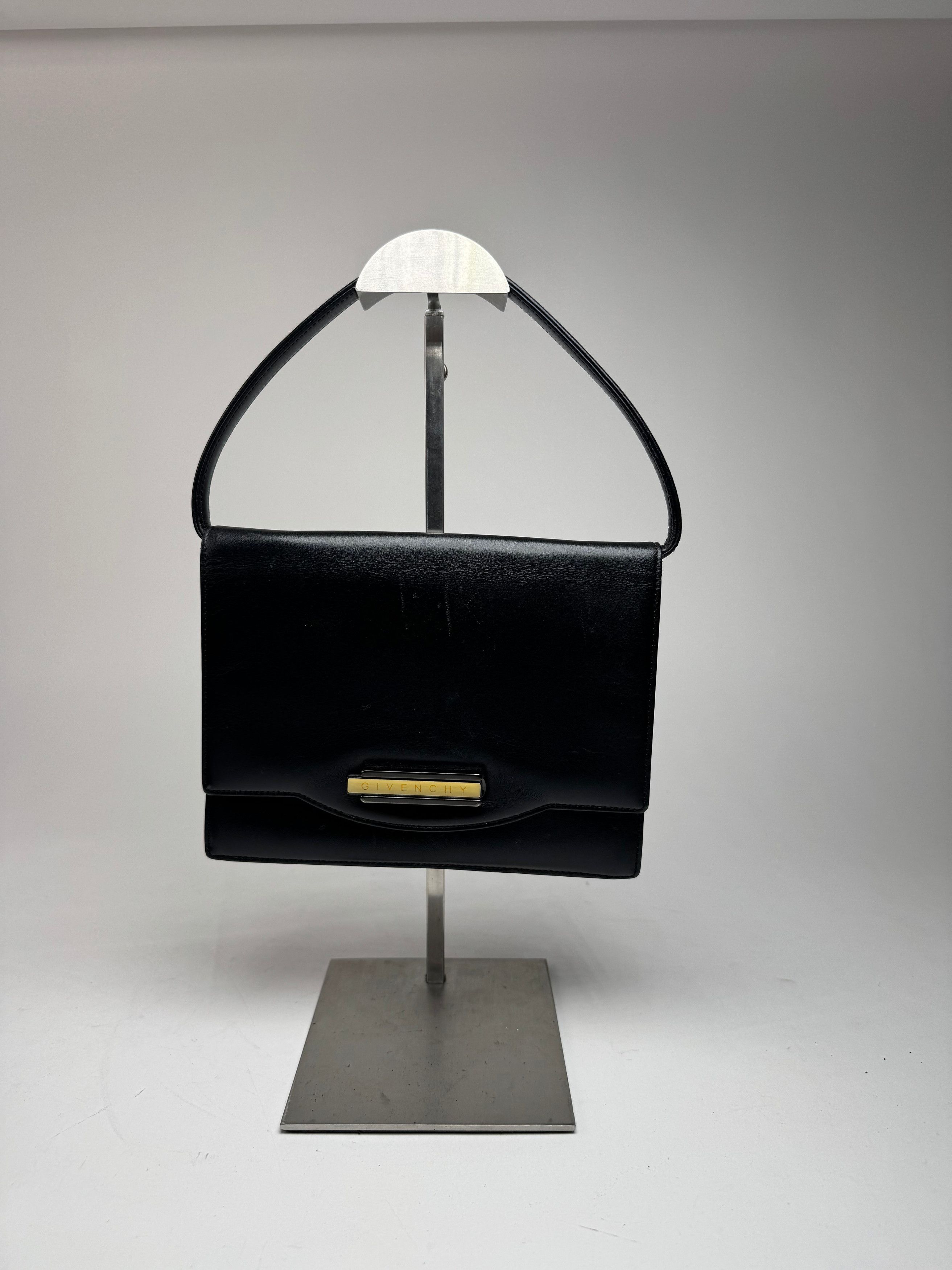 Givenchy Vintage Whip Leather Bag Black Size ONE SIZE - 13 Thumbnail