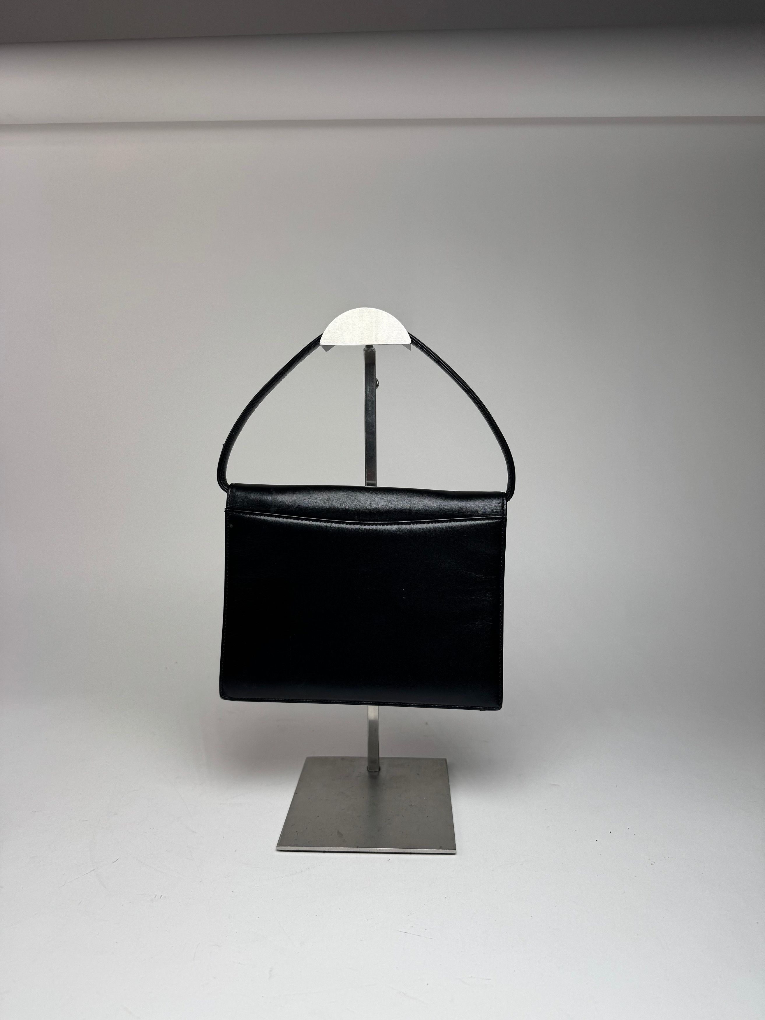 Givenchy Vintage Whip Leather Bag Black Size ONE SIZE - 14 Thumbnail