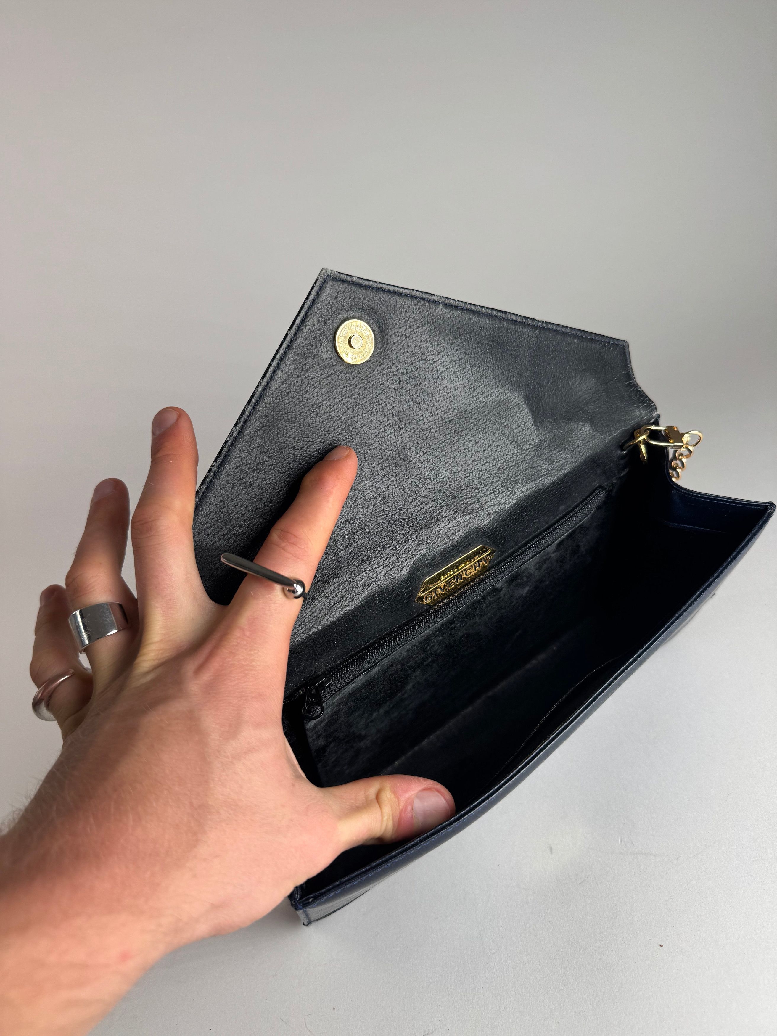 Givenchy Vintage 4G Leather Bag Navy Size ONE SIZE - 2 Thumbnail