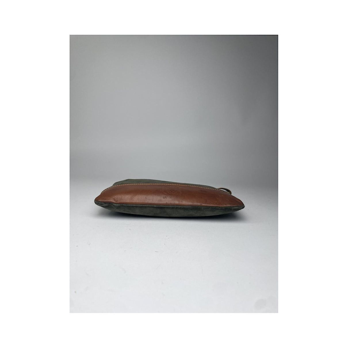 Loewe Barcelona Green Leather Clutch Bag Size ONE SIZE - 4 Thumbnail