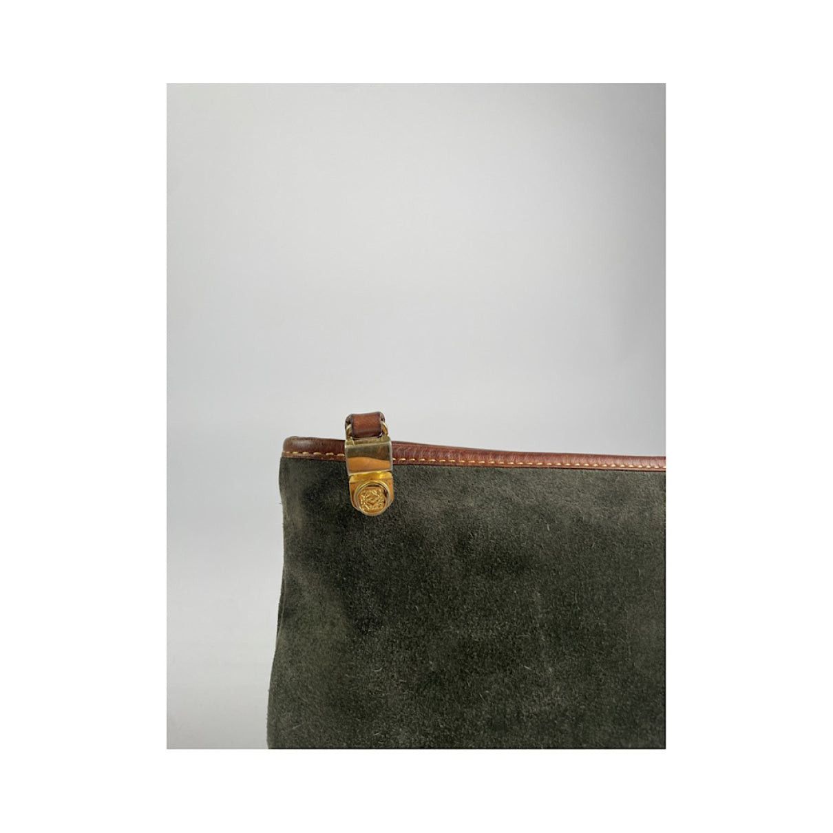 Loewe Barcelona Green Leather Clutch Bag Size ONE SIZE - 2 Thumbnail
