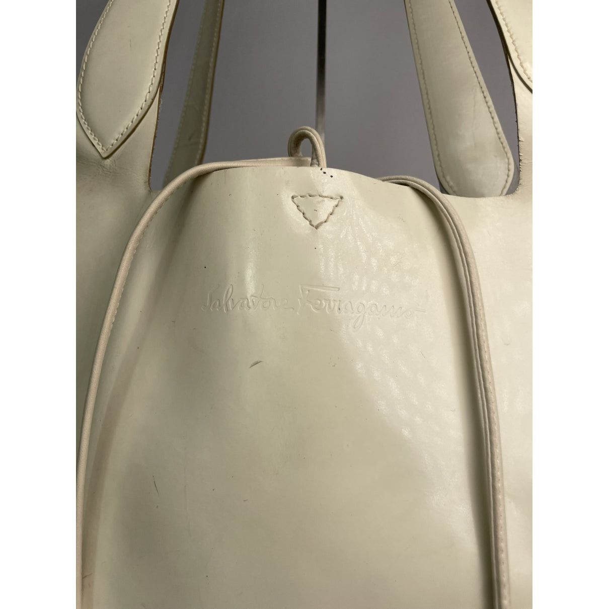 Salvatore Ferragamo Cage White Leather Handbag Size ONE SIZE - 3 Thumbnail