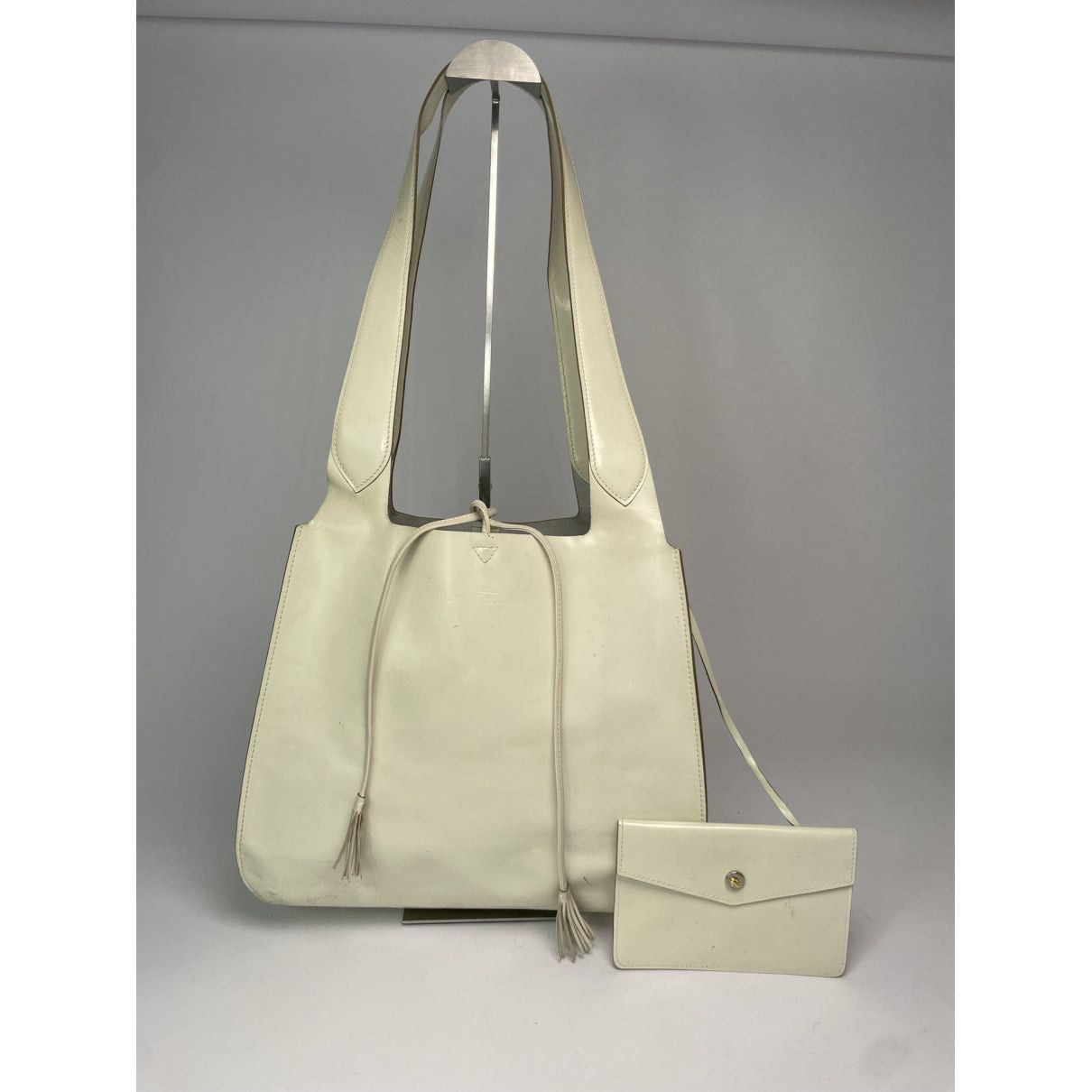 Salvatore Ferragamo Cage White Leather Handbag Size ONE SIZE - 4 Thumbnail