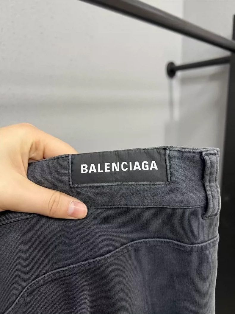 Balenciaga Balenciaga Washed Distressed Denim Jeans - dmc Size US 30 / EU 46 - 4 Thumbnail