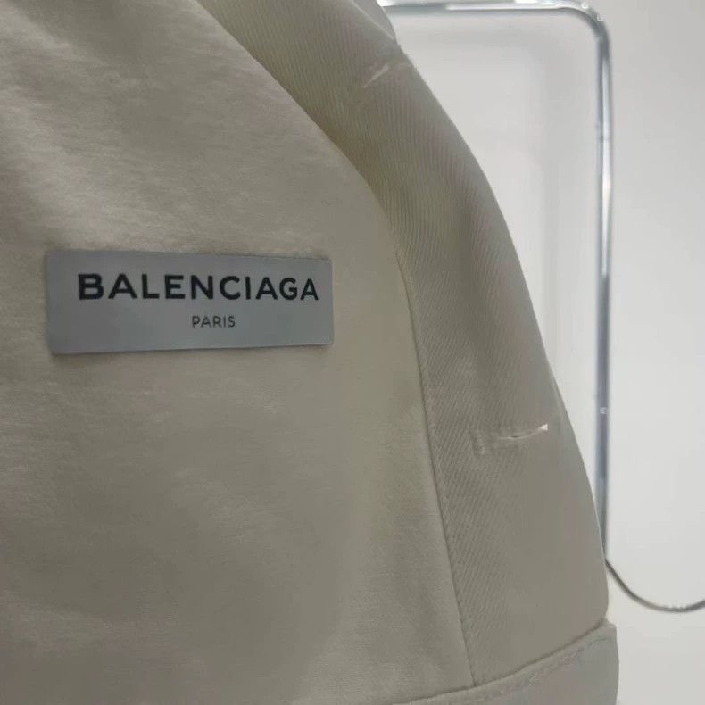 Balenciaga Balenciaga White Back Logo Denim Jacket - dmc Size US S / EU 44-46 / 1 - 4 Thumbnail