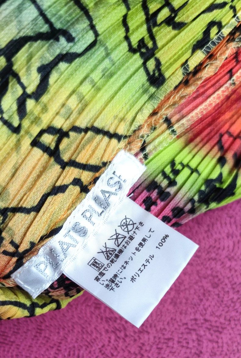 Issey Miyake Issey Miyake Pleated Rainbow Print Dress - dmc Size US 30 / EU 46 - 4 Thumbnail