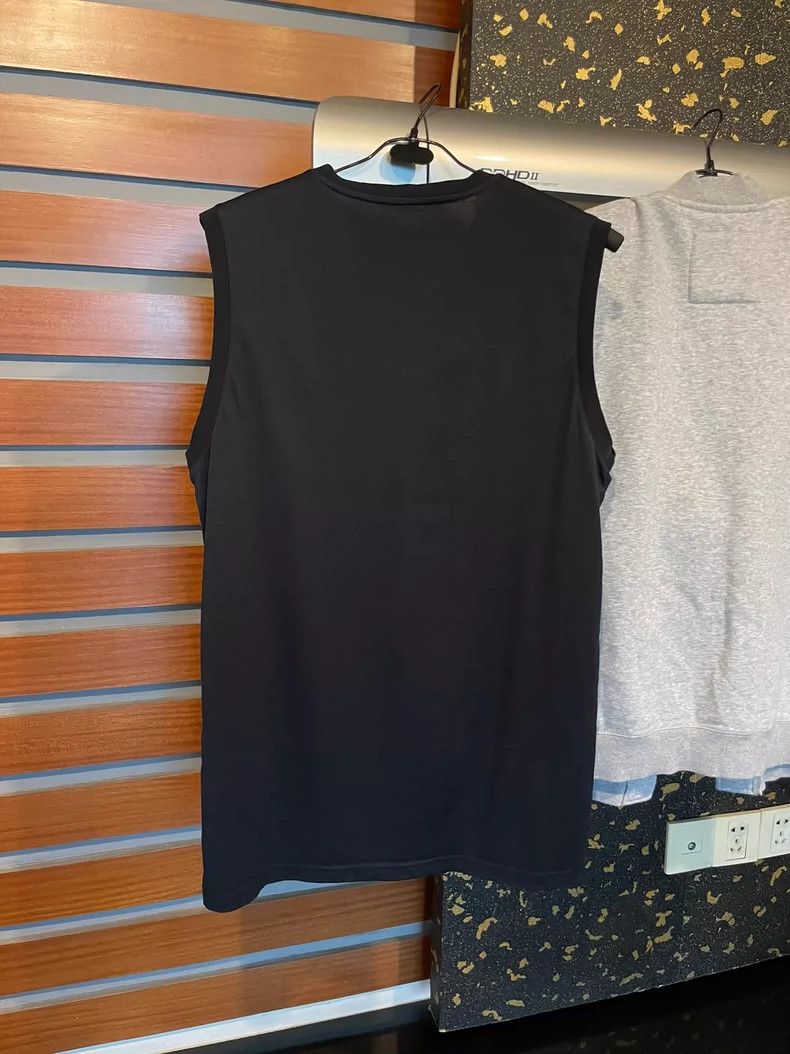 Givenchy Givenchy Sleeveless Graphic Print T-shirt - dmc Size US S / EU 44-46 / 1 - 3 Thumbnail
