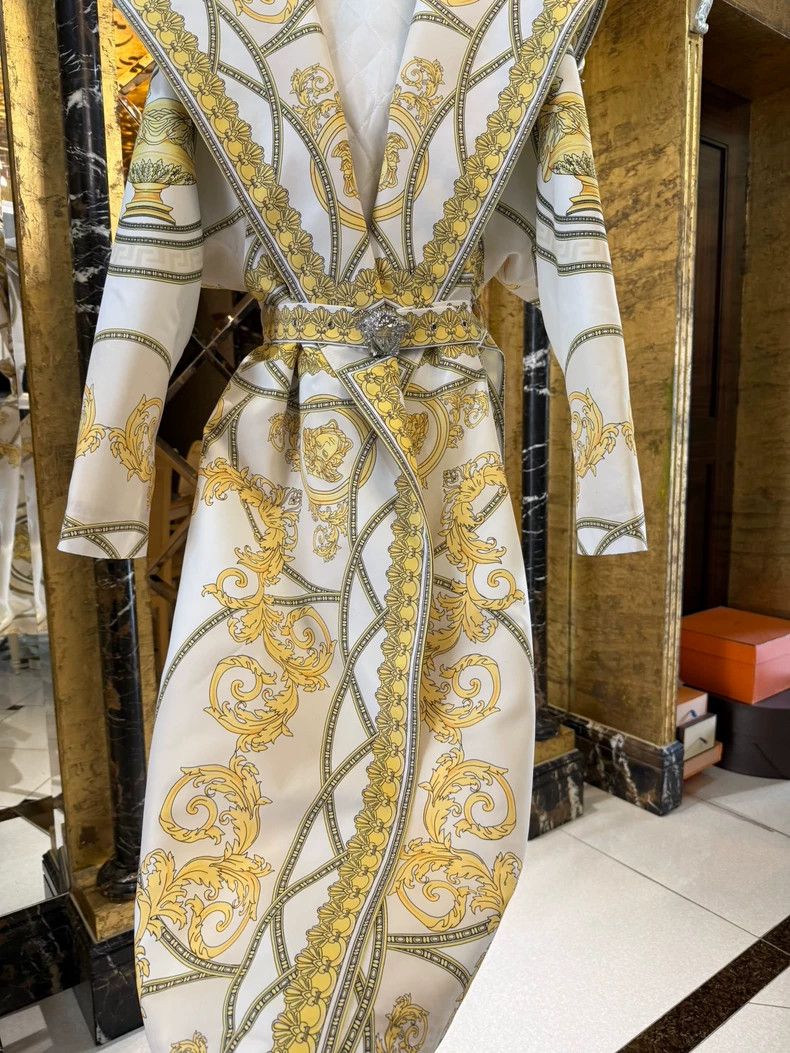 Versace Versace Baroque Medusa Silk Coat - dmc Size US M / EU 48-50 / 2 - 9 Thumbnail