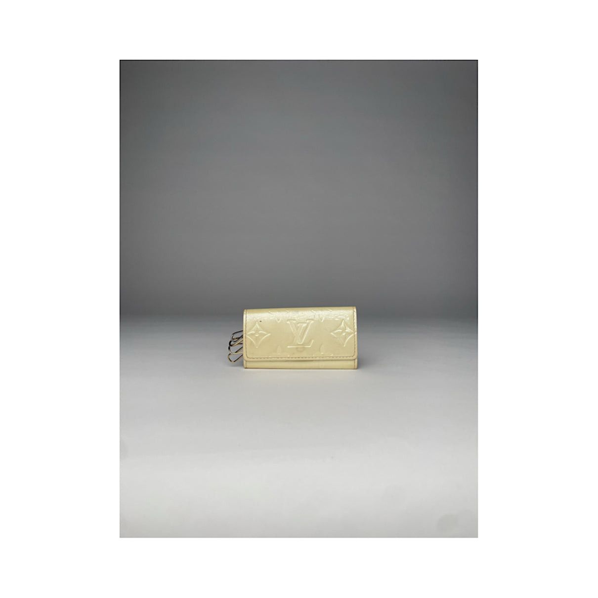 Louis Vuitton Lockme White Leather Purse Size ONE SIZE - 4 Thumbnail