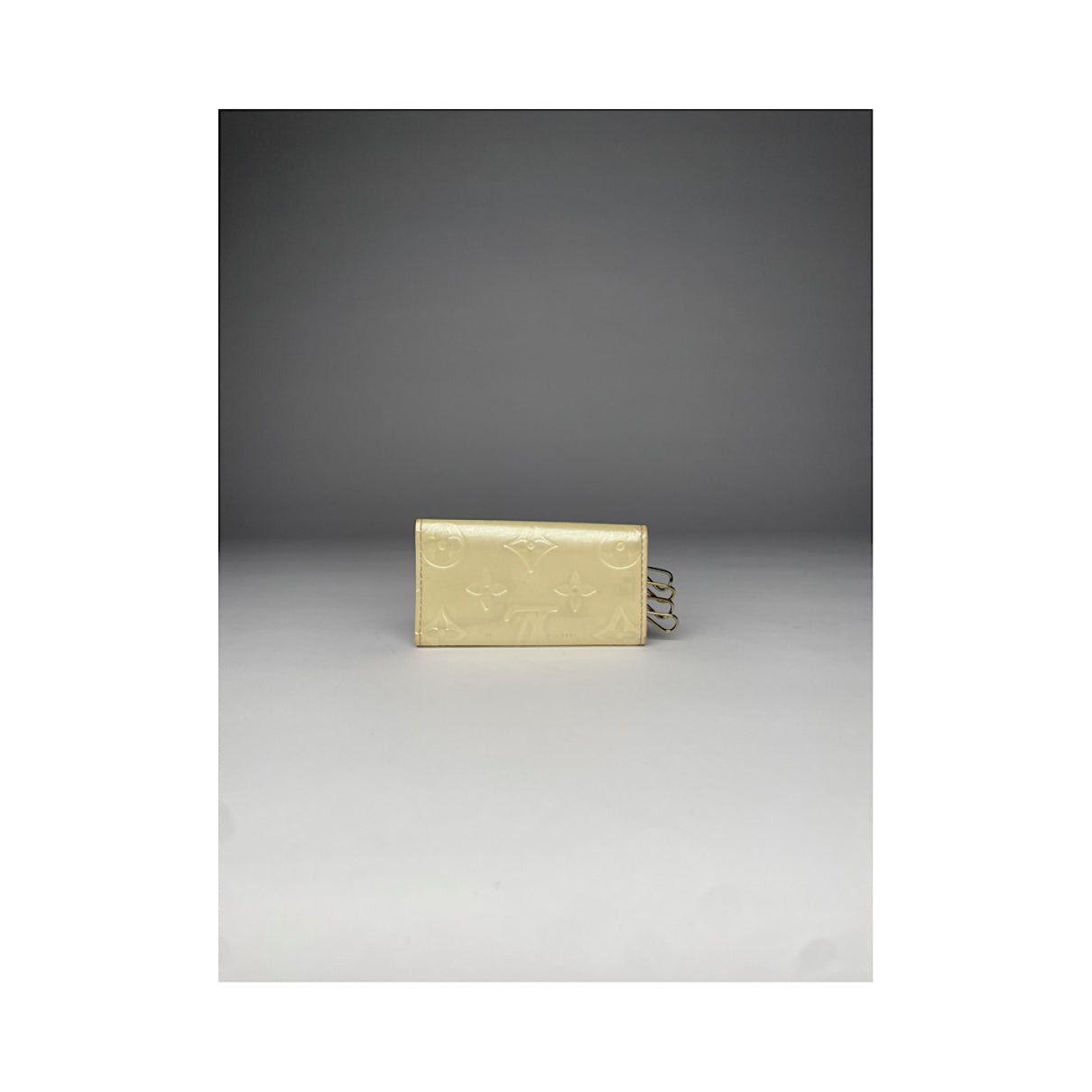 Louis Vuitton Lockme White Leather Purse Size ONE SIZE - 5 Thumbnail