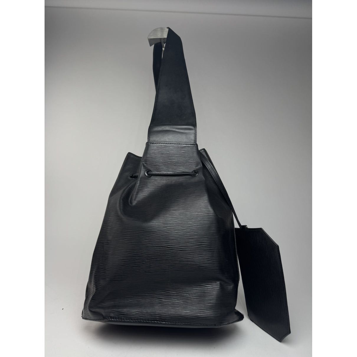 Louis Vuitton NéoNoé Black Leather Handbag Size ONE SIZE - 5 Thumbnail