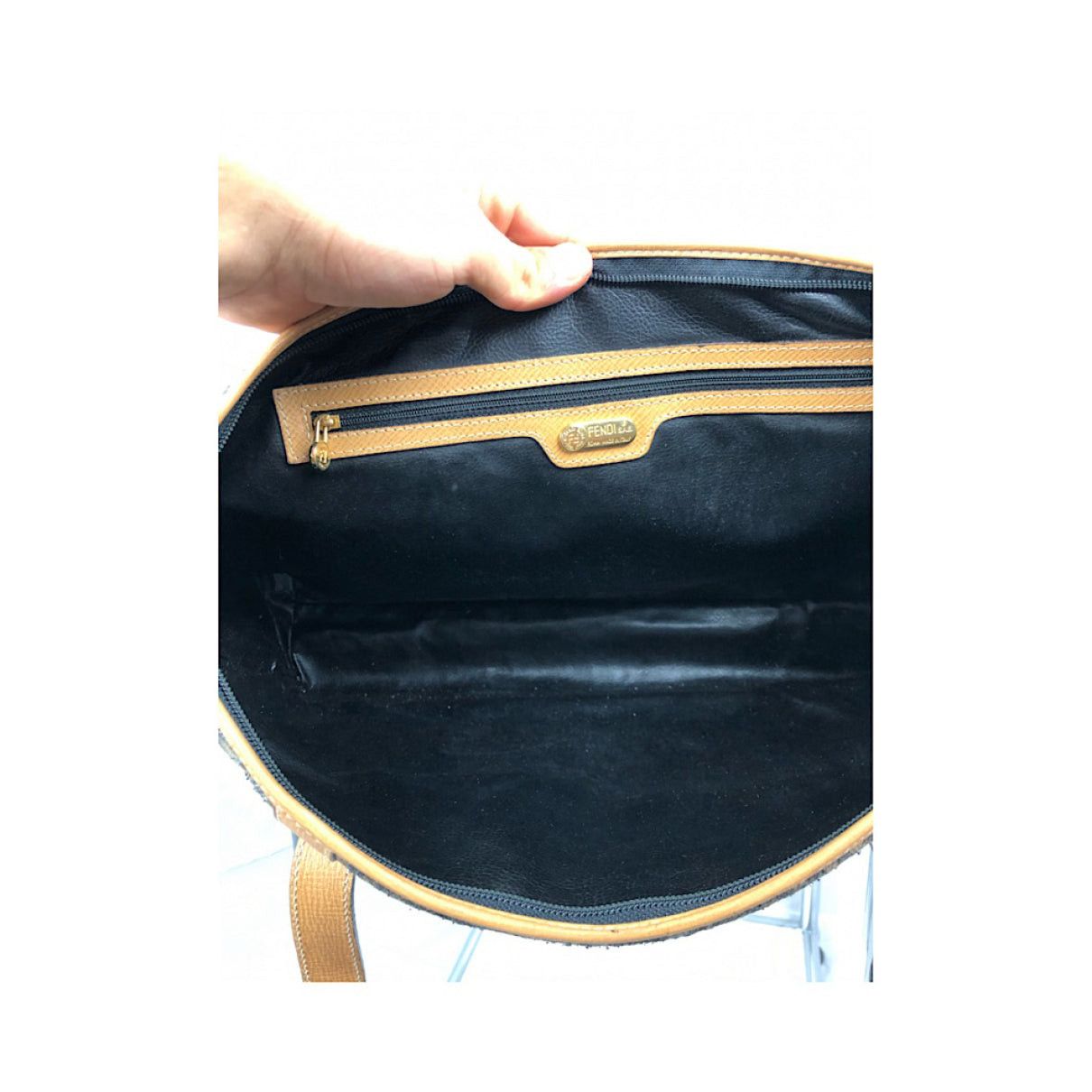 Fendi Baguette Brown Leather Handbag Size ONE SIZE - 4 Thumbnail