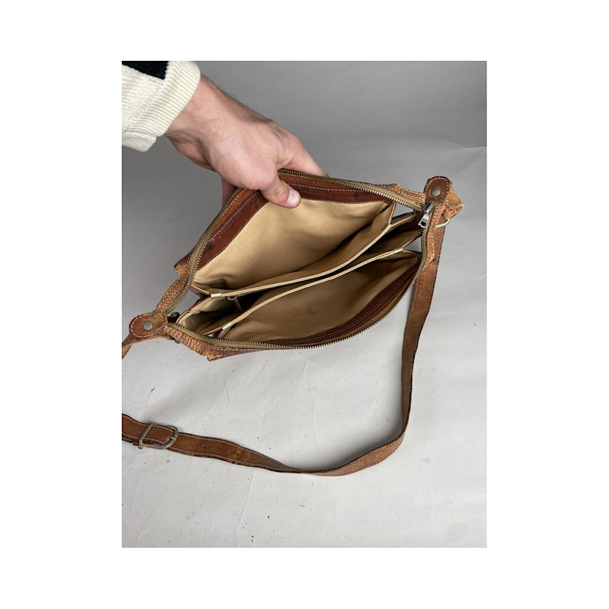 Celine Triomphe Beige Leather Handbag Size ONE SIZE - 3 Thumbnail