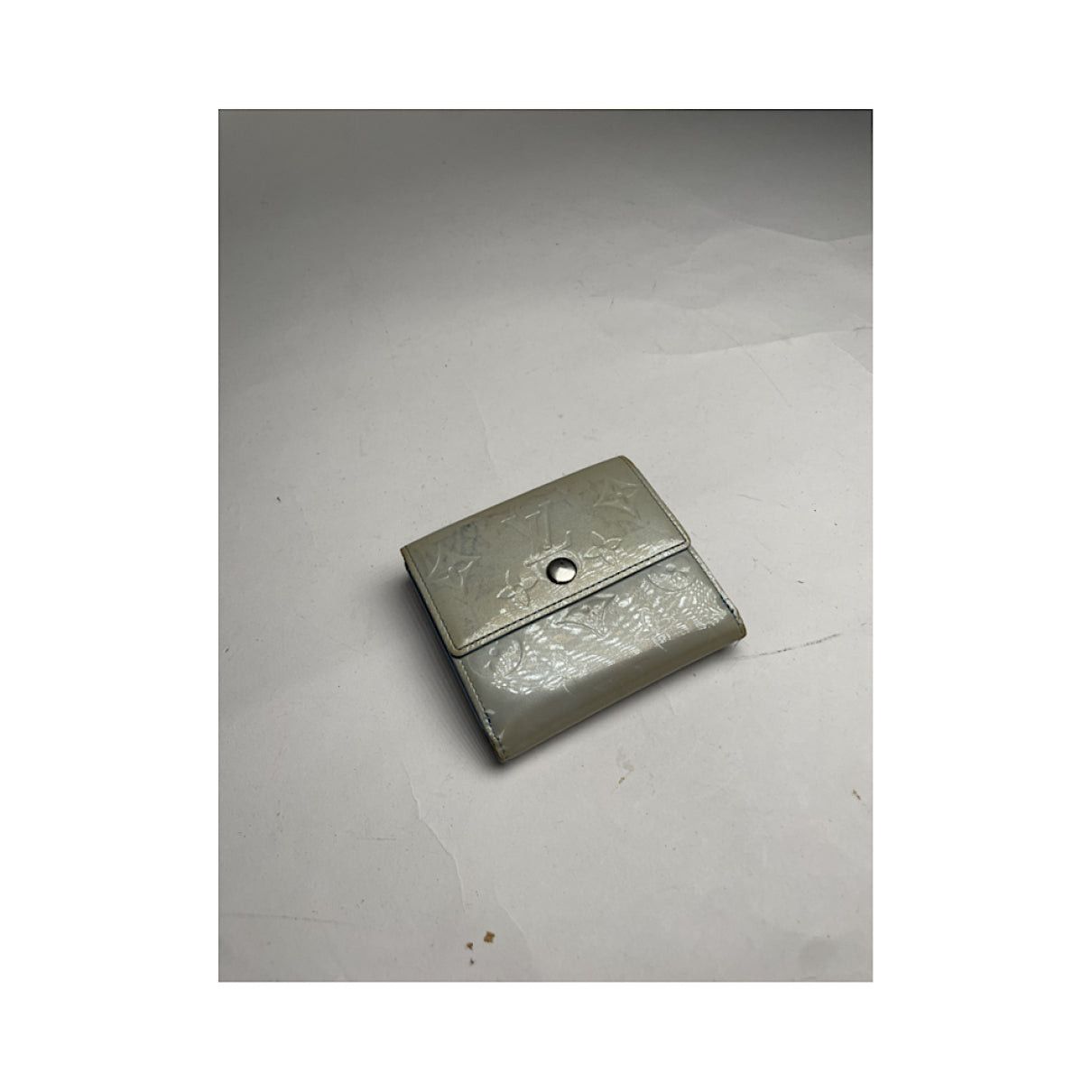 Louis Vuitton Pont 9 Ecru Leather Wallet Size ONE SIZE - 2 Thumbnail