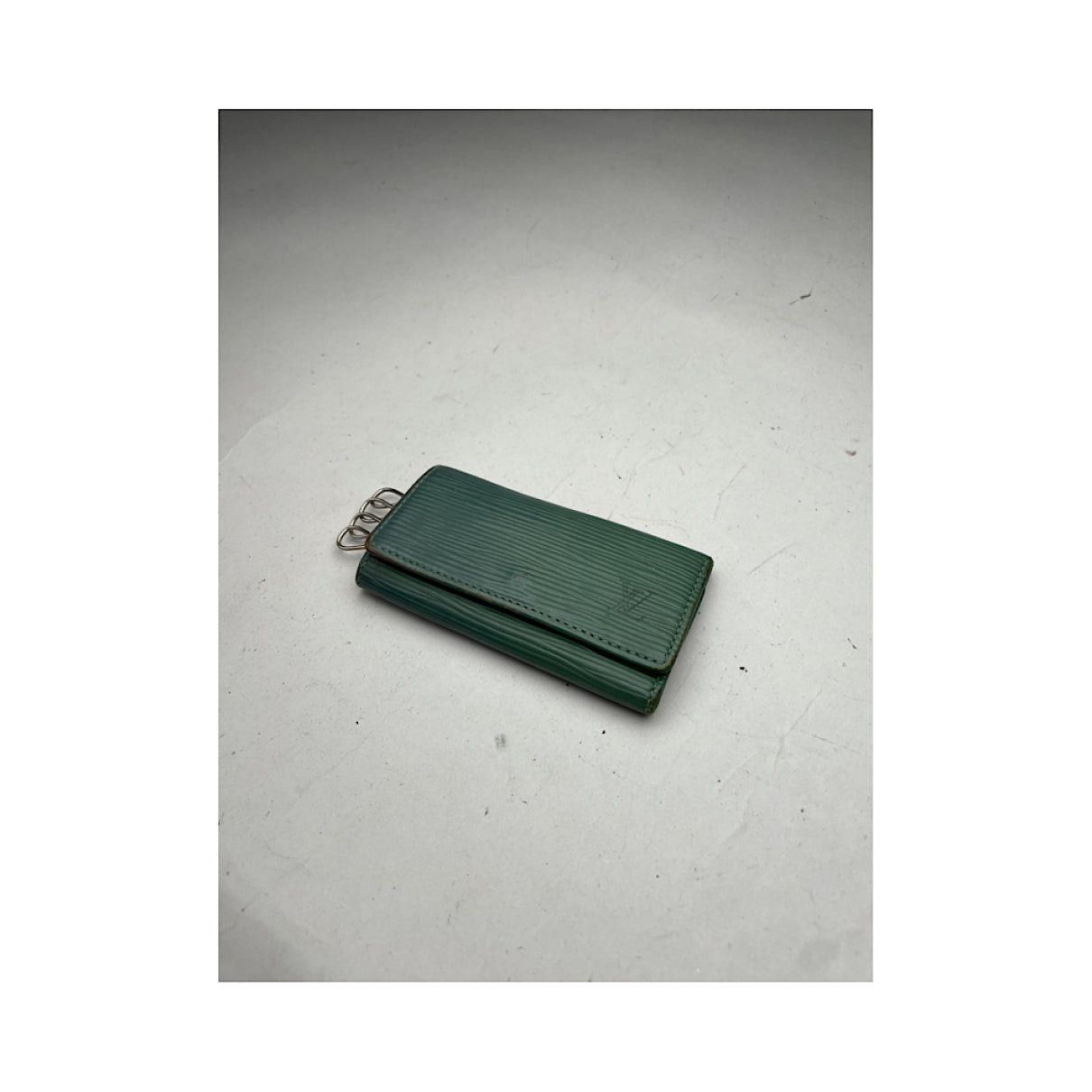 Louis Vuitton Lockme Green Leather Purse Size ONE SIZE - 3 Thumbnail